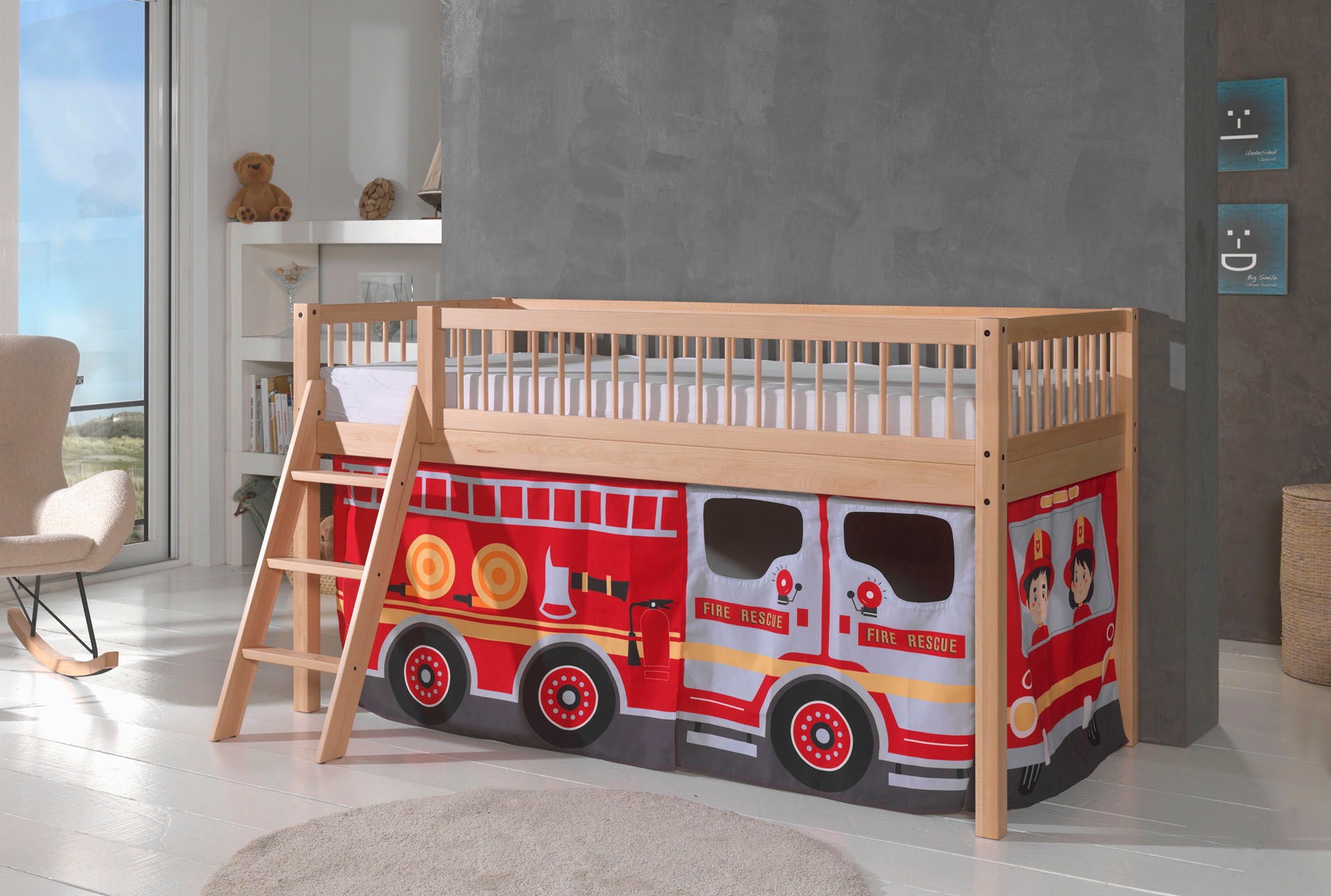 Vipack Spielbett »Forrest, Absturzschutz mit Sprossen-Optik, Pfostenstärken ca. 50x50mm« Buche natur lackiert, stabil und hochwertig gebaut, inkl. Lattenrost,  90/200 cm, inkl. Vorhang-Set 3-tlg., Spielbereich unter dem Bett