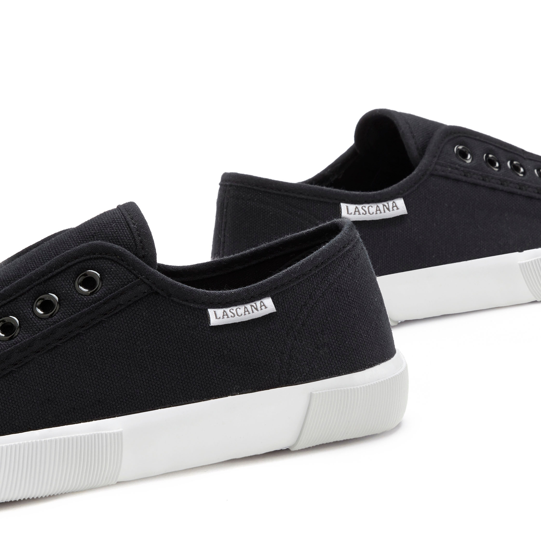 Sneaker LASCANA "Slip-On-Sneaker", Damen, Gr. 37, schwarz, Obermaterial: 100% Textilmaterial. Decksohle: 100% Textilmaterial. Futter: 100% Textilmaterial. Laufsohle: 100% Synthetik, unifarben, Basic, Schuhe Damenschuh Skaterschuh Sneaker low Slip-on-Sneak 3