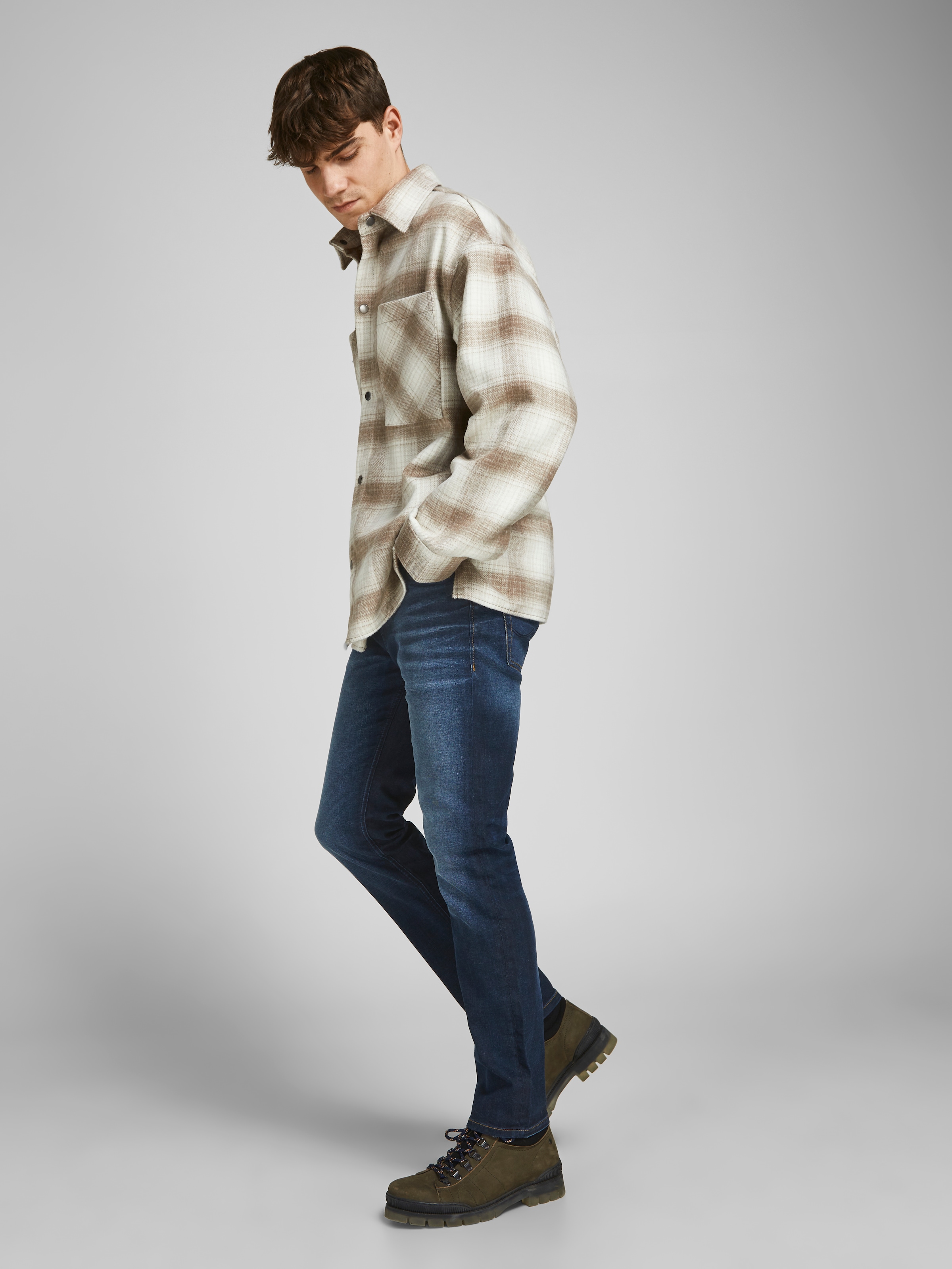 Jack & Jones Regular-fit-Jeans »JJICLARK mit Used-Look und Stretch für den Alltag« mit Abriebeffekten
