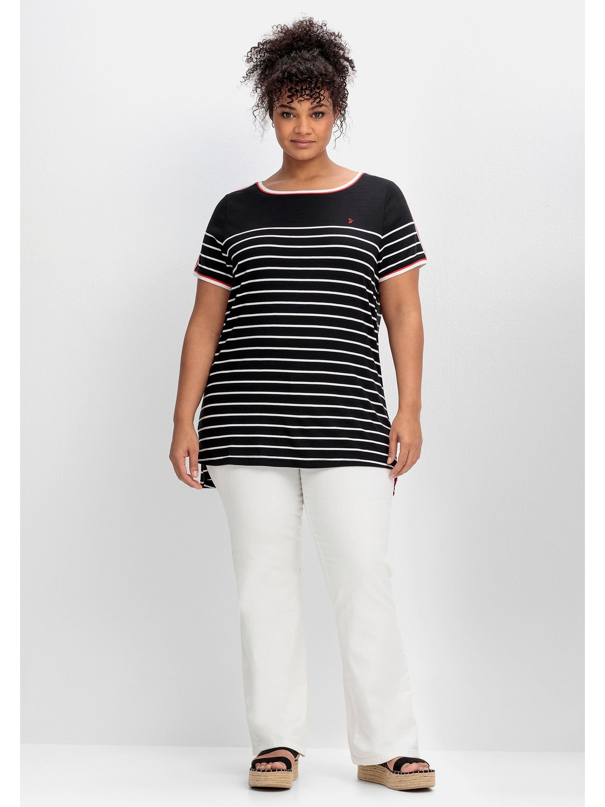 Sheego T-Shirt | BAUR bestellen »Große mit auf Schulter Zierband der Größen«, online