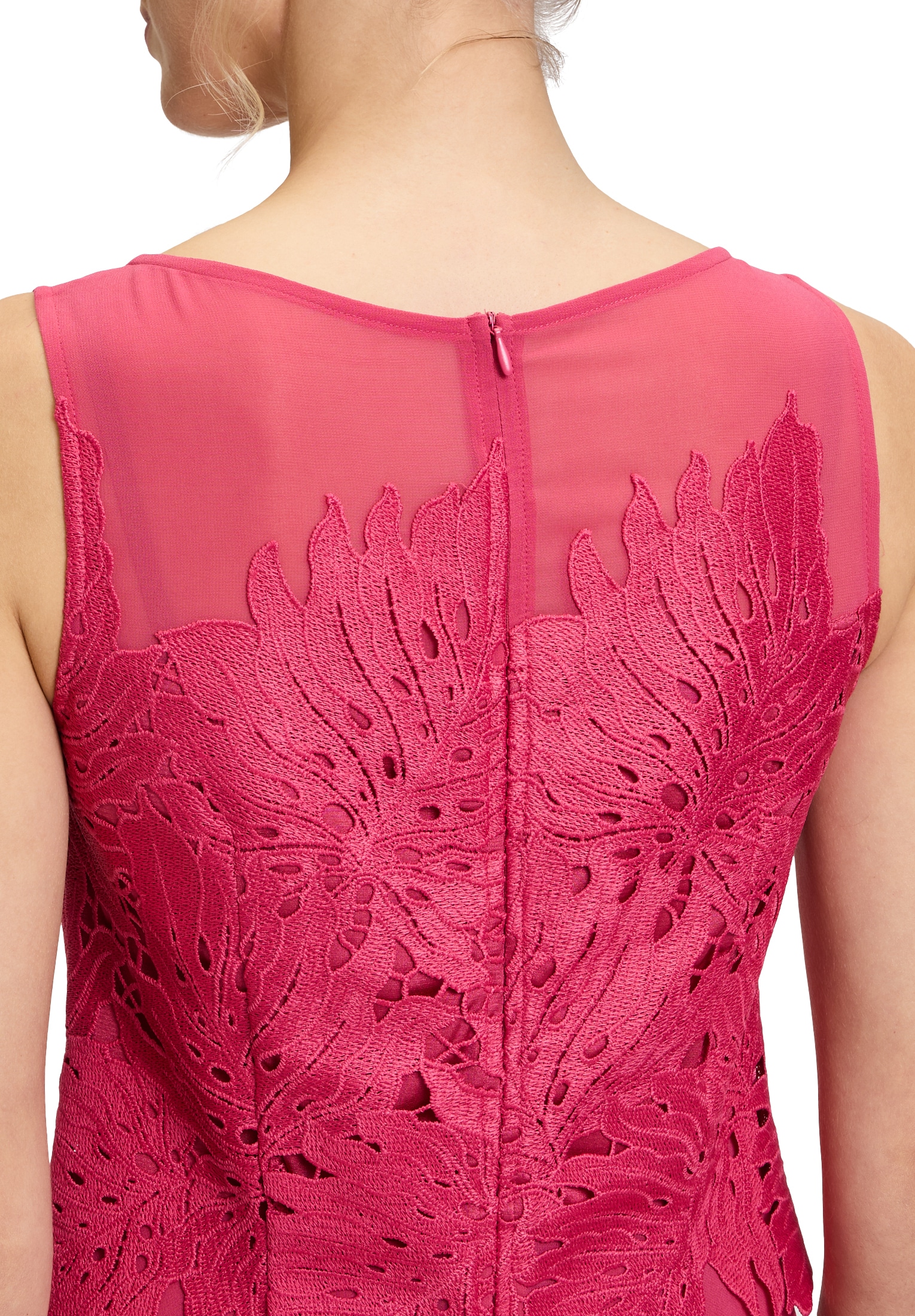 Vera Mont Chiffonkleid »Vera Mont Damen Chiffonkleid mit Stickerei«, Stickerei