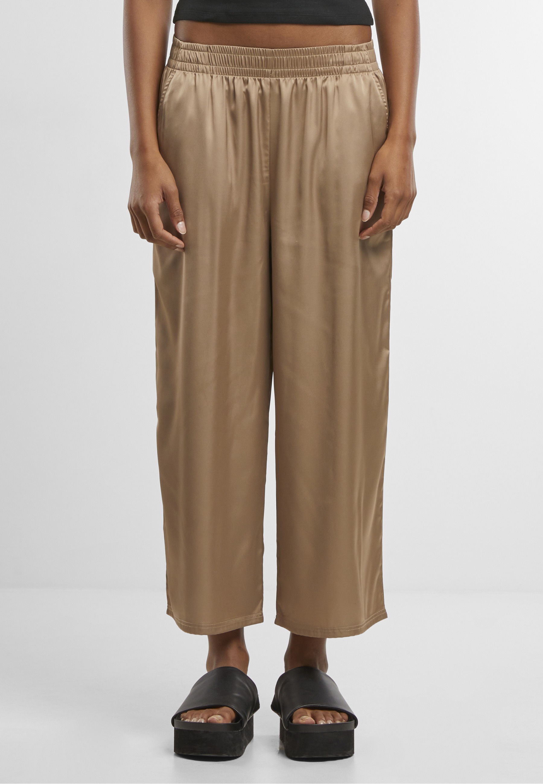 URBAN CLASSICS Stoffhose »Urban Classics Ladies Satin Wide Leg Culotte«