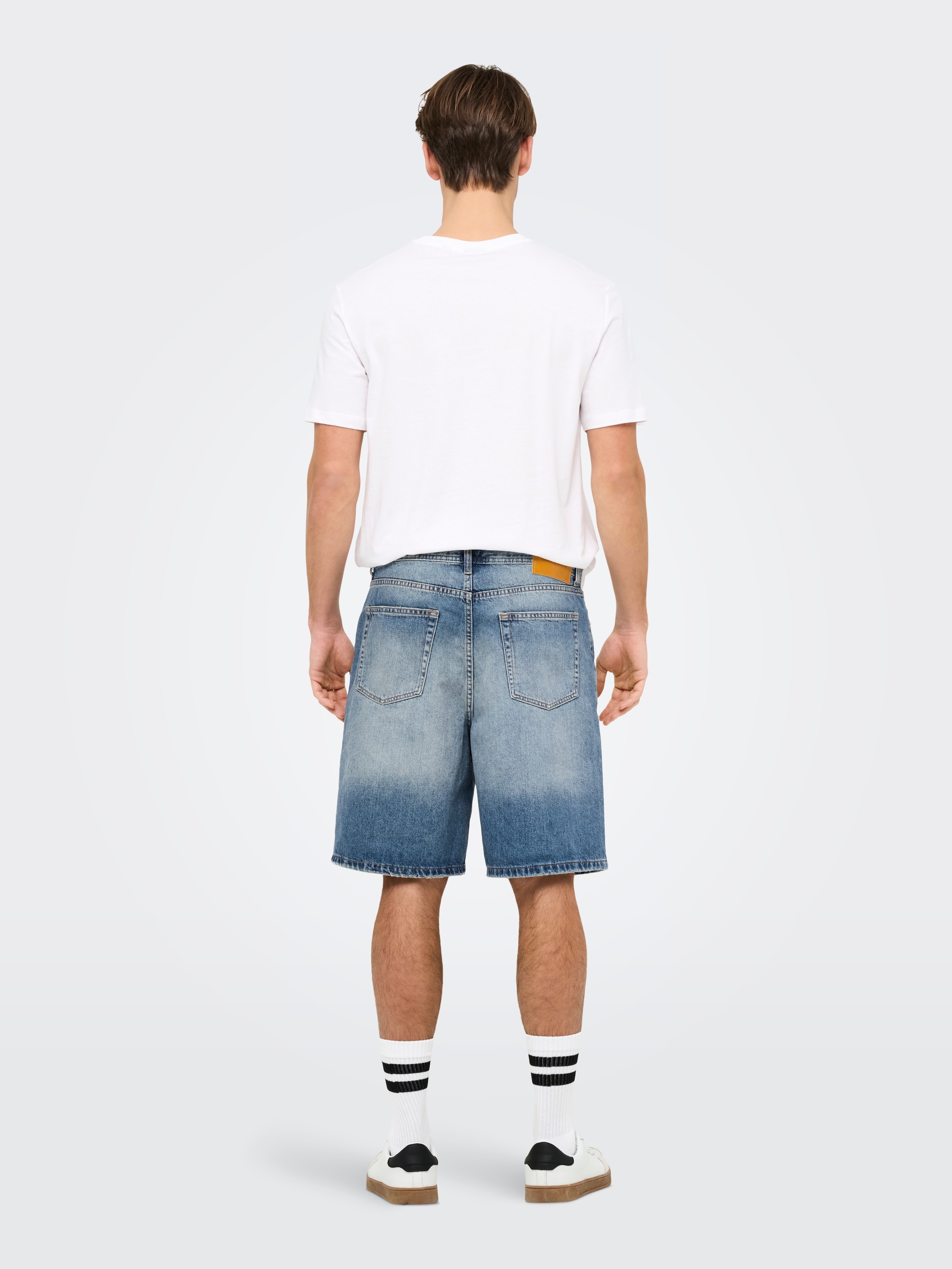 ONLY & SONS Jeansshorts »ONSFADE MB TINT 9085 TAI DNM SHORTS NOOS« Baumwolle, loose fit