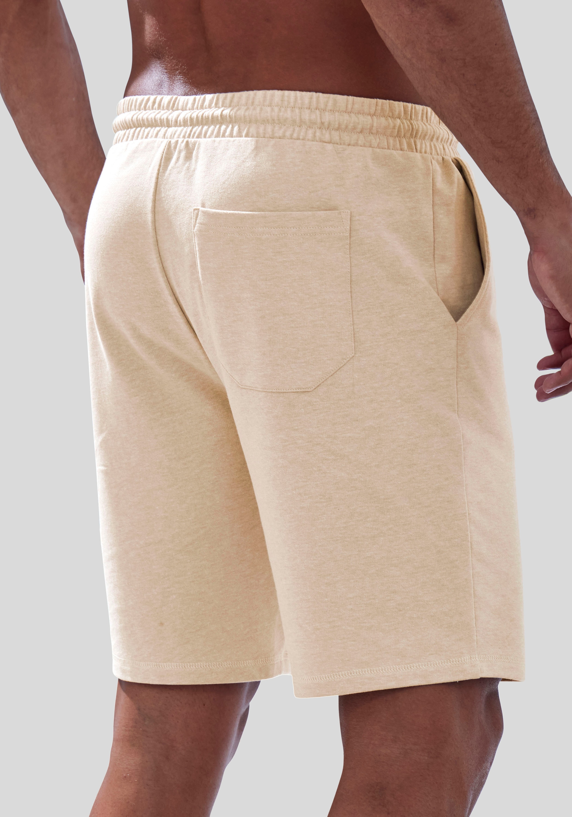 John Devin Sweatshorts »weit geschnitten«, in Melange-Optik aus Baumwoll-Mix
