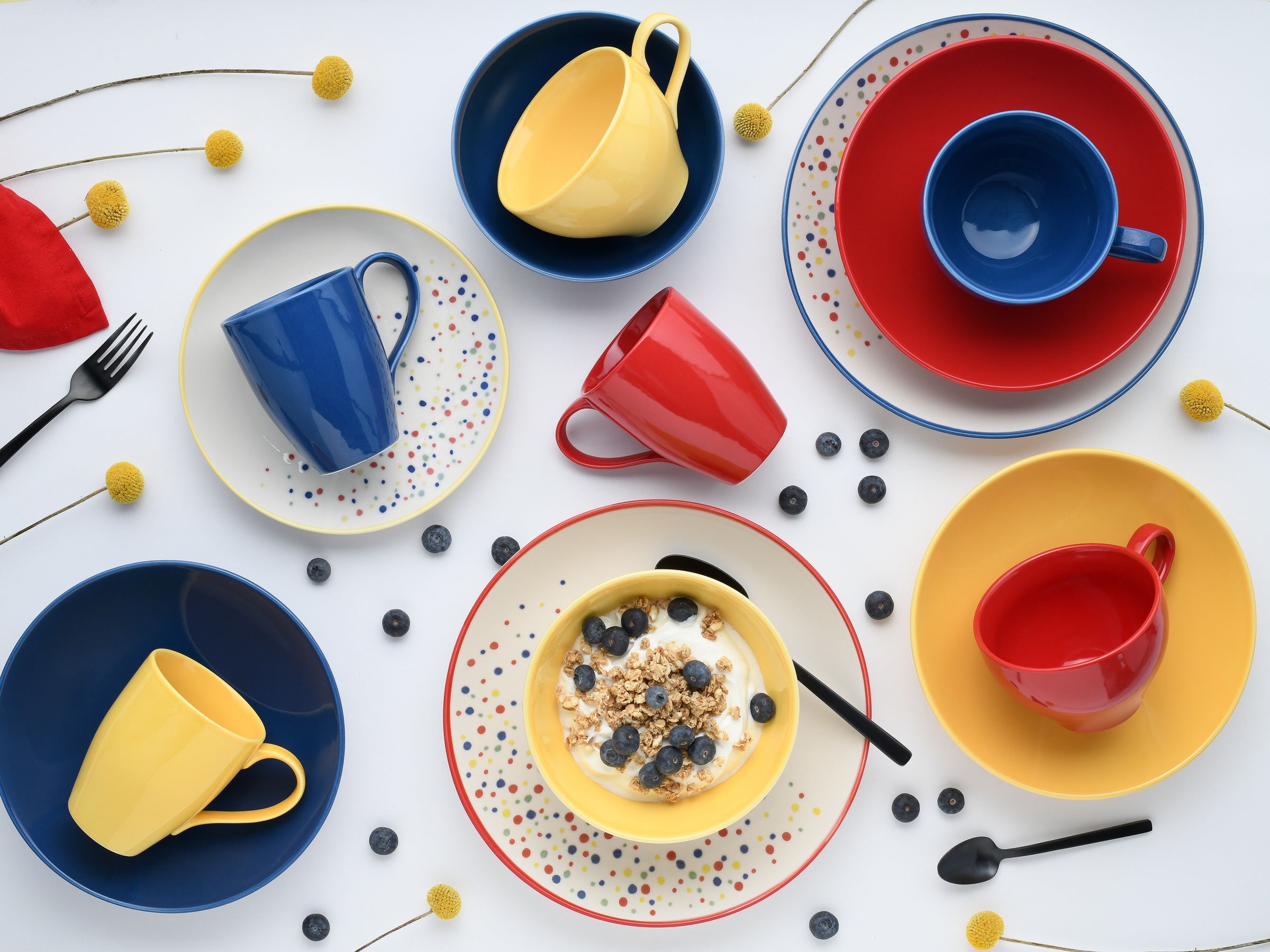 CreaTable Teller-Set »Joy, Tellerset 12-tlg.«, (Set, 12 tlg.), Unregelmäßige bunte Punkte, Gute Laune Geschirr, Frisch, Freundlich