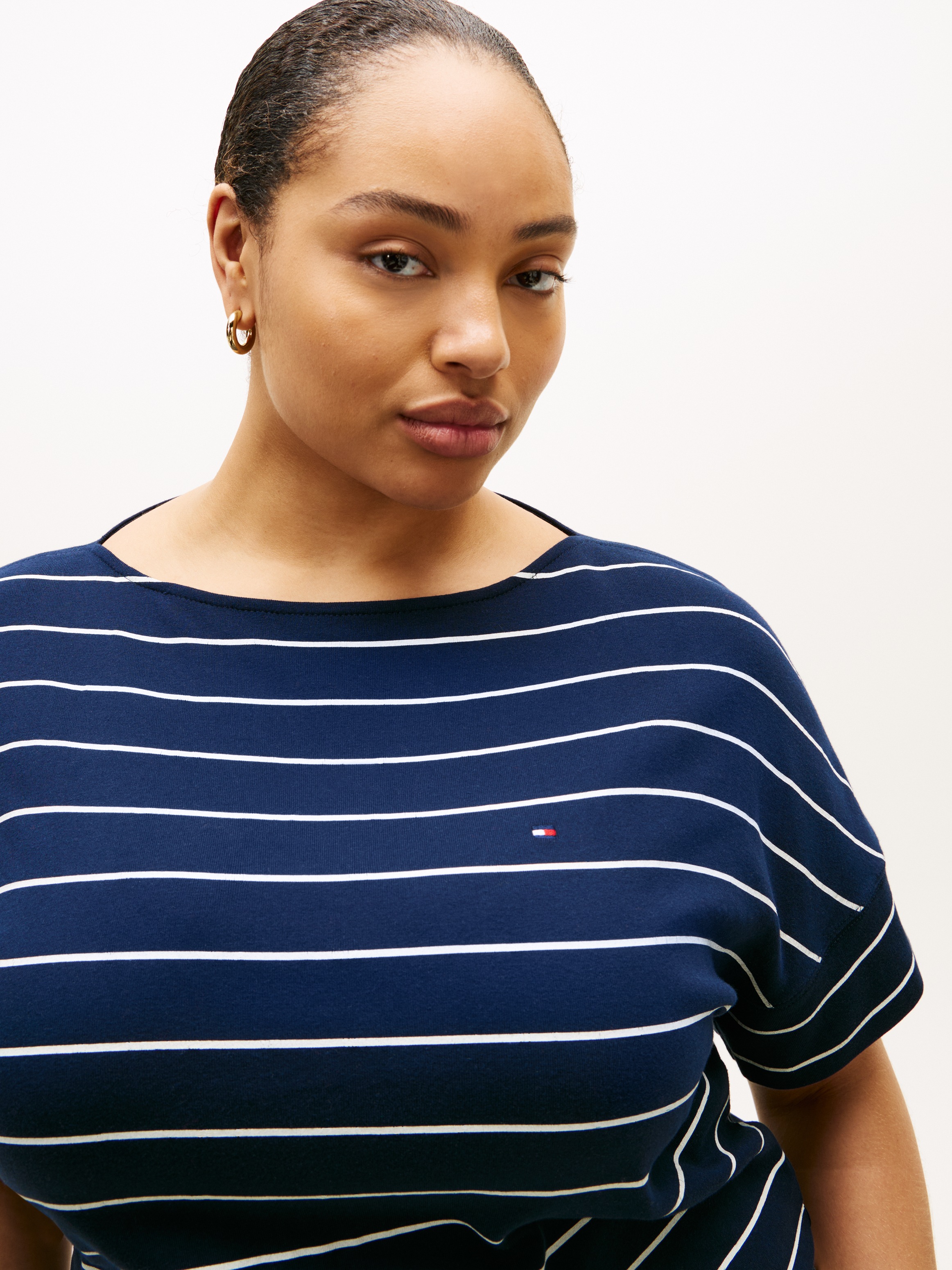 Tommy Hilfiger Curve Kurzarmshirt "CRV MDRN CODY CAP SLV C-NK TEE" in große günstig online kaufen