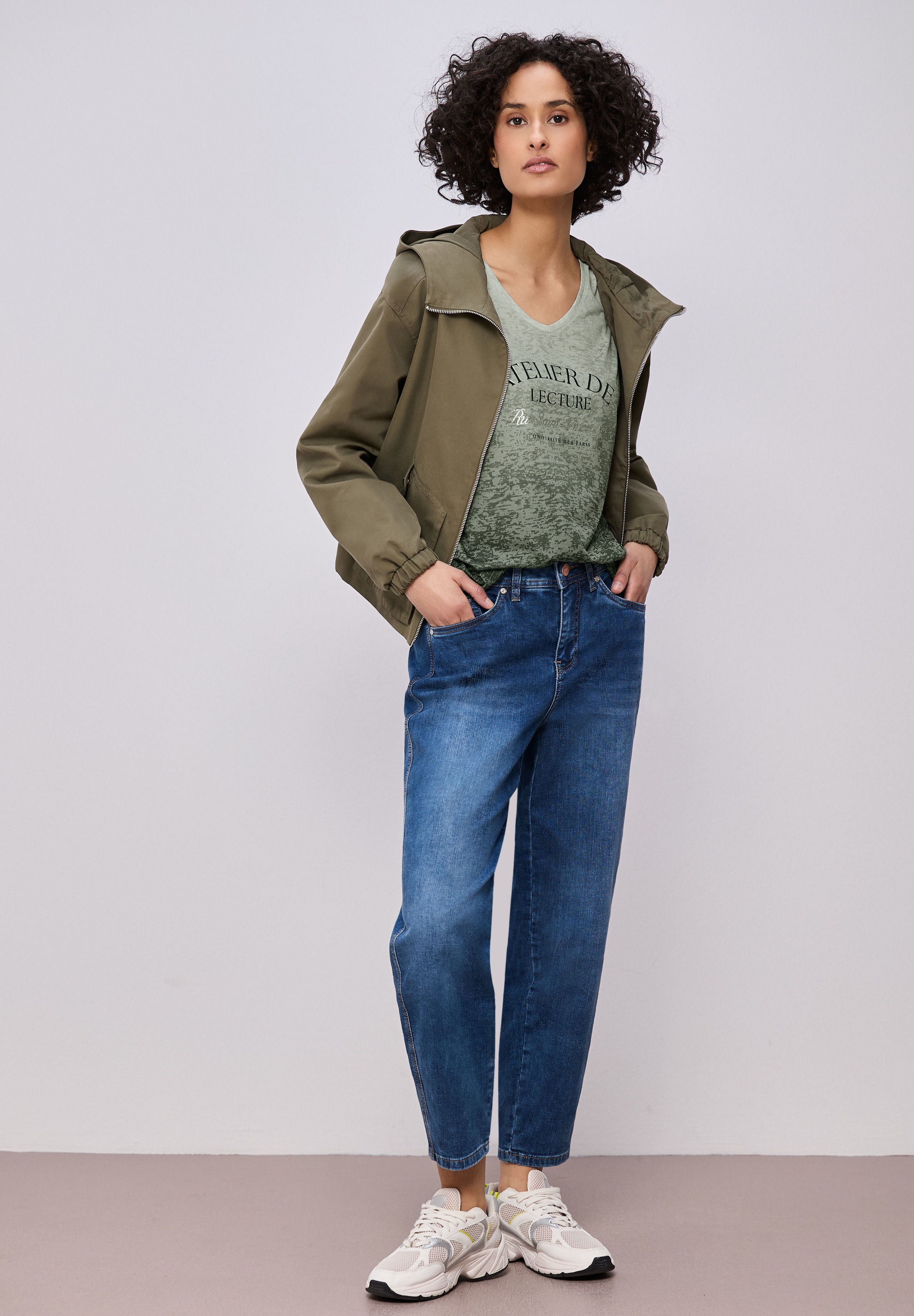 STREET ONE Print-Shirt mit abgerundetem V-Ausschnitt günstig online kaufen