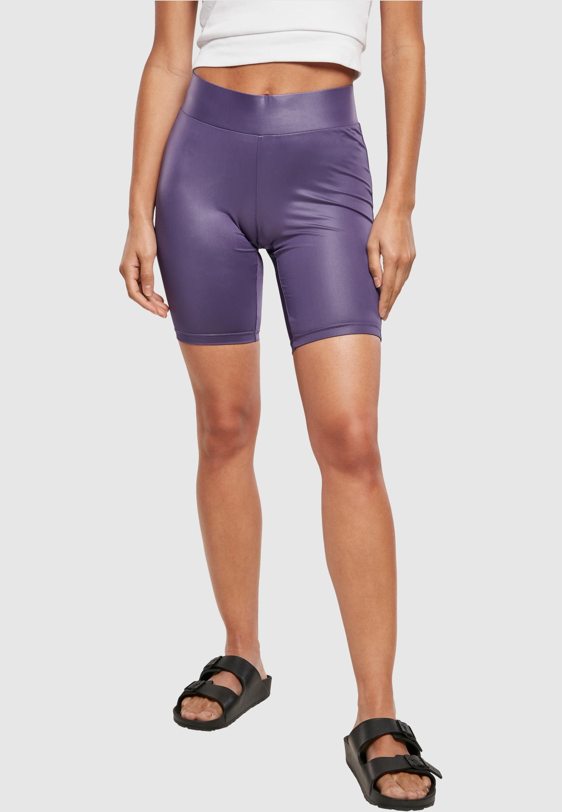 URBAN CLASSICS Stoffhose »Urban Classics Damen Ladies Synthetic Leather Cycle Shorts«, (1 tlg.)