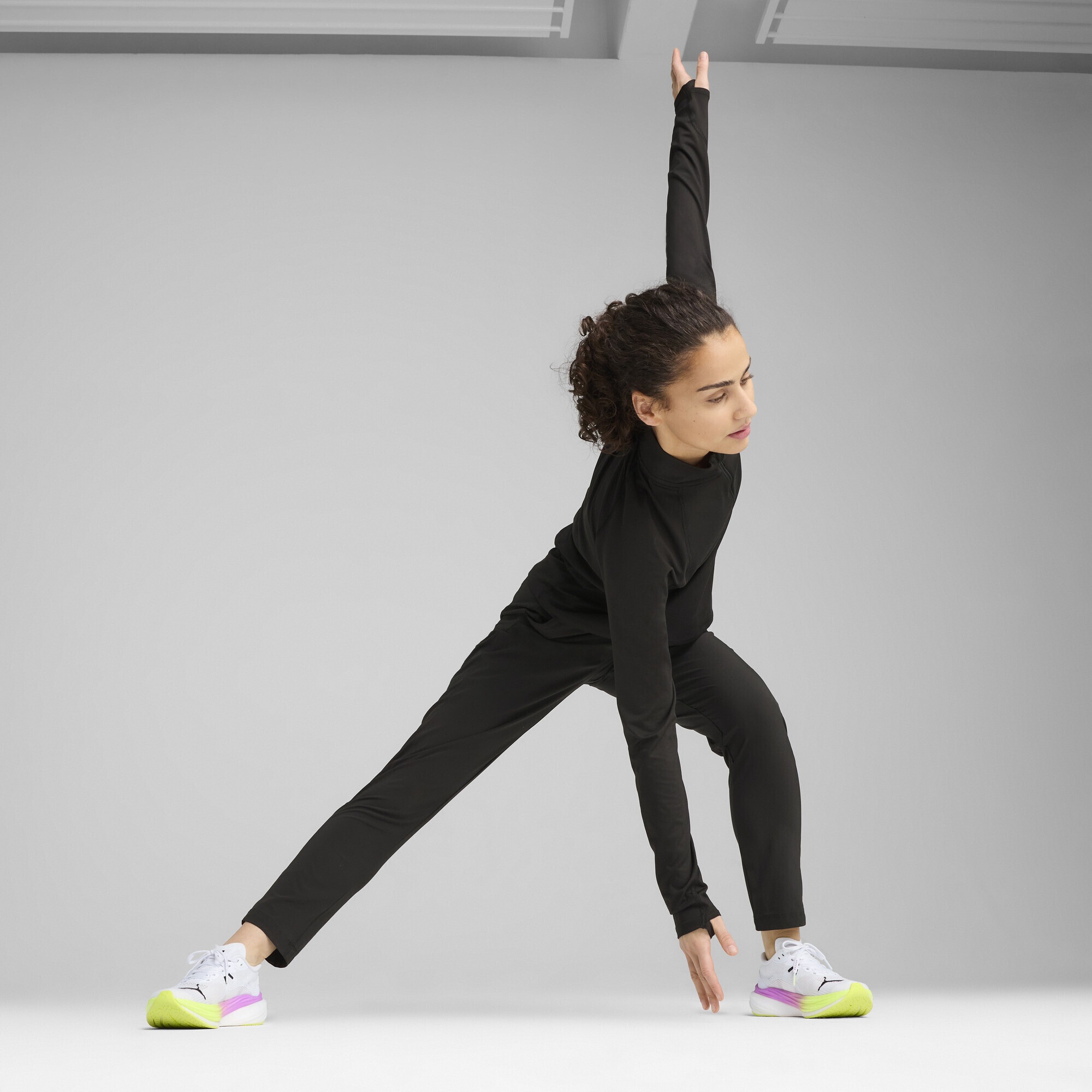 PUMA Laufhose »VELOCITY Tapered Fit Laufhose Damen«