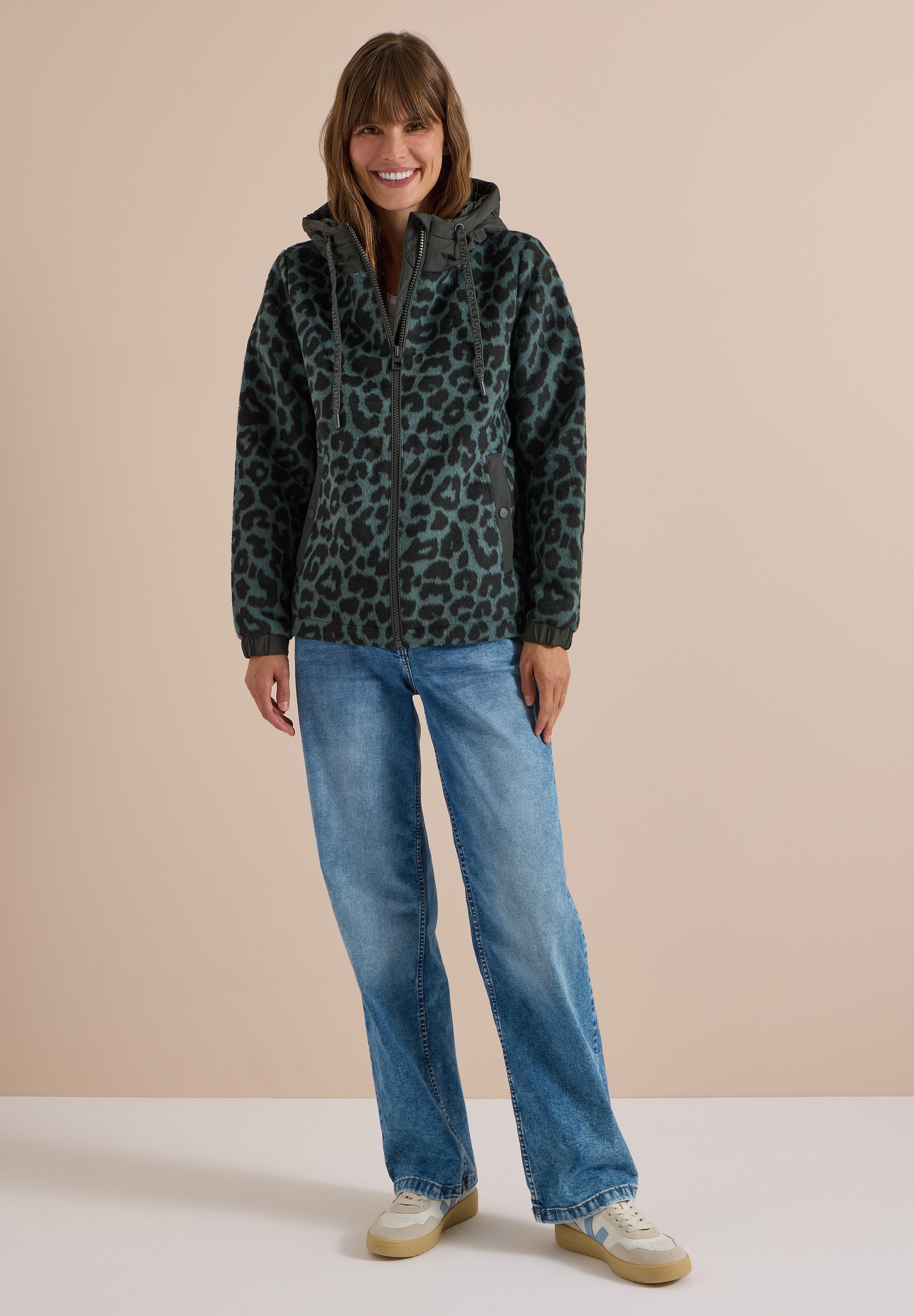 Cecil Fellimitatjacke mit Kapuze mit Leomuster
