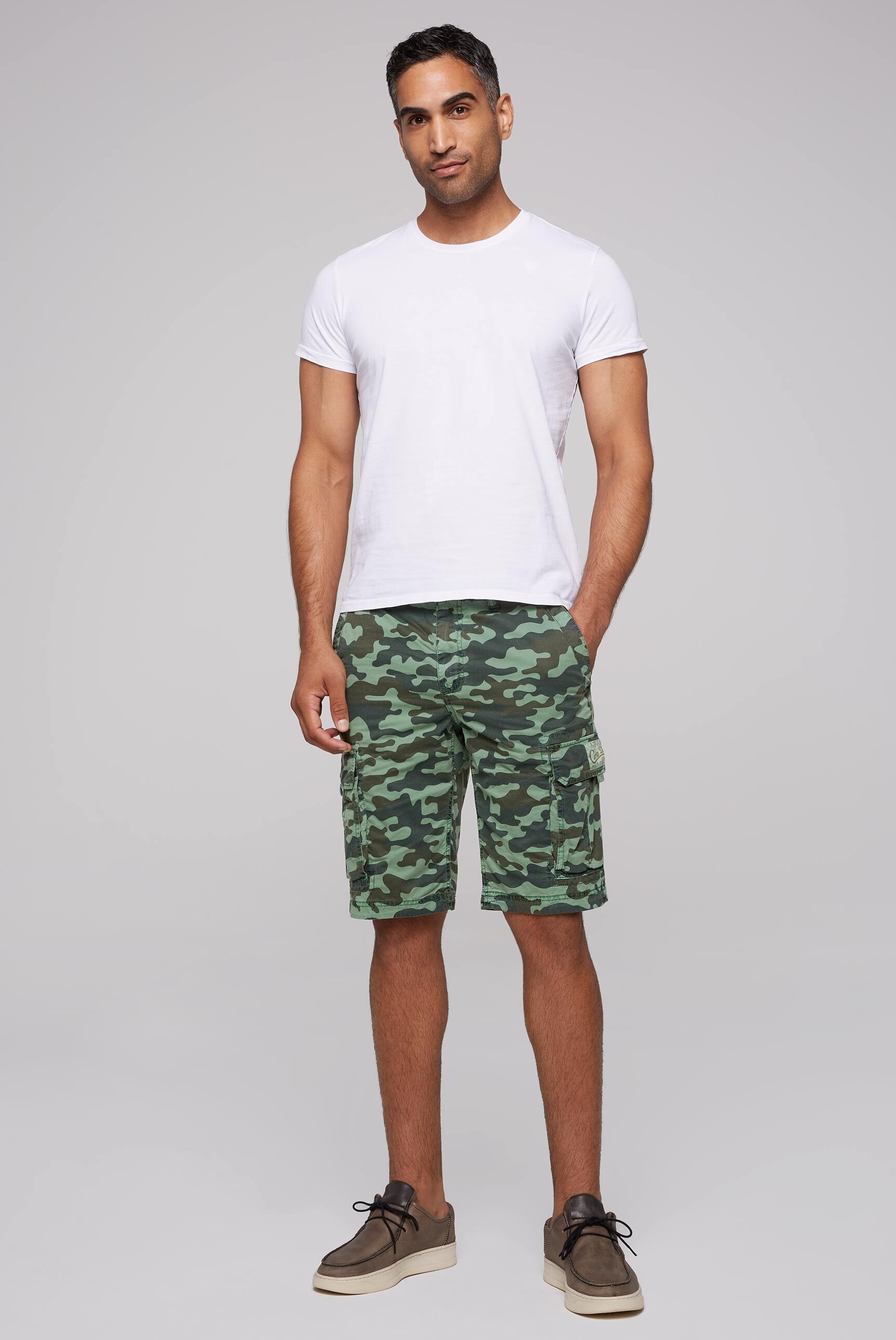 CAMP DAVID Cargoshorts, mit Zugbänder im Hosensaum