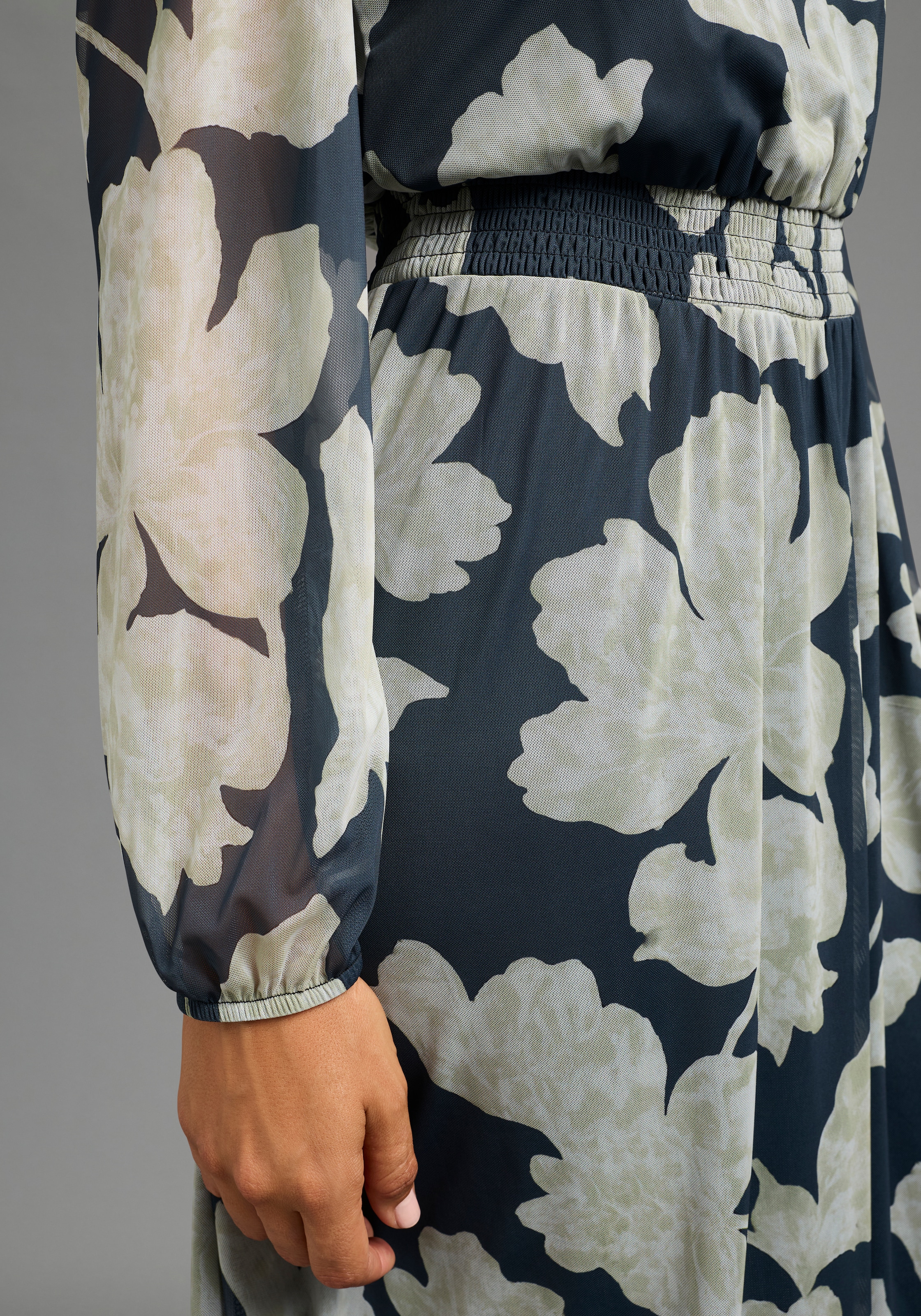 Laura Scott Meshkleid wadenlang, figurbetont, aus elastischem Jersey- und Meshmaterial