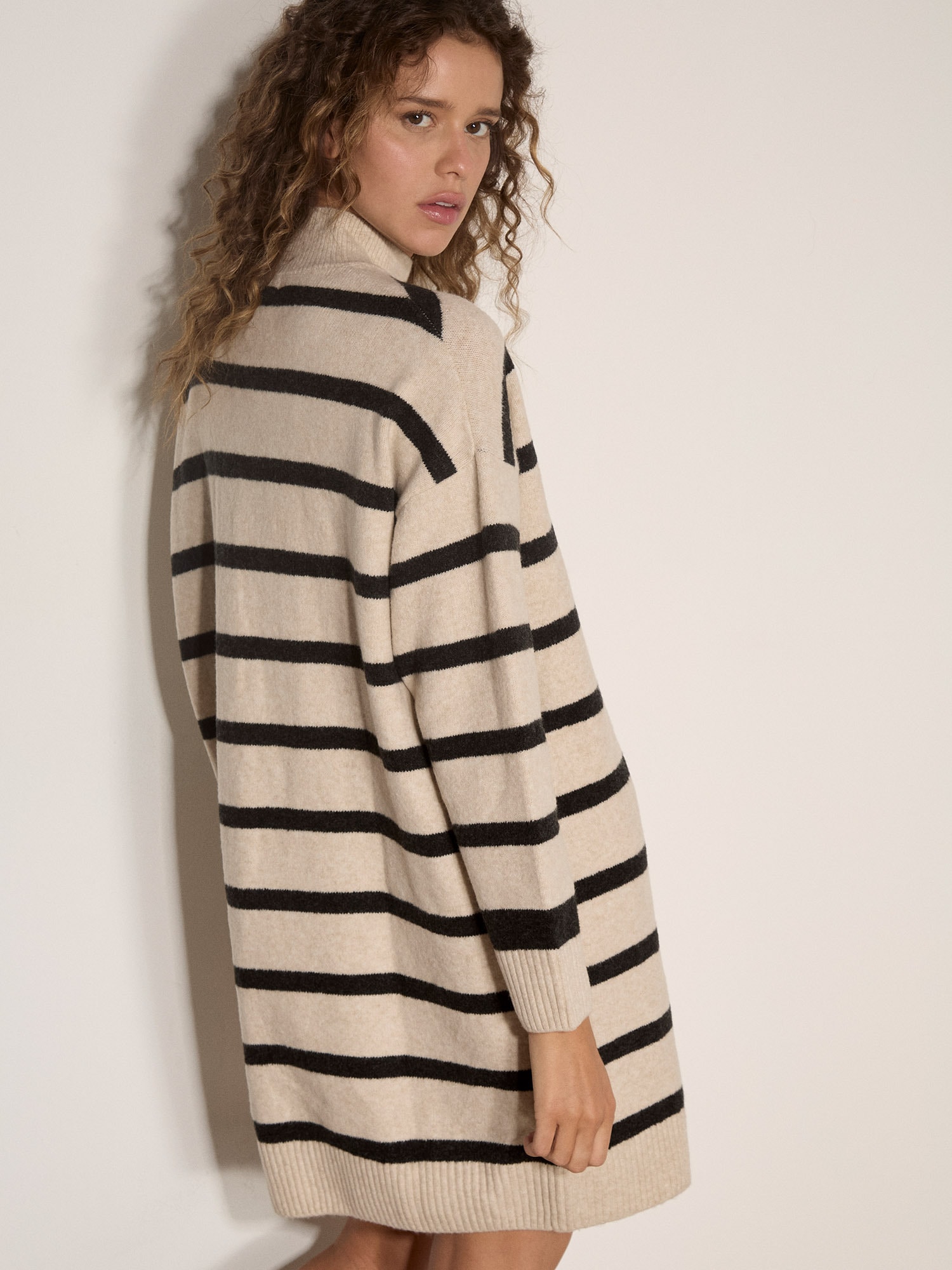 Apricot Minikleid »Kurzes Oversize-Strickkleid« mit Streifen