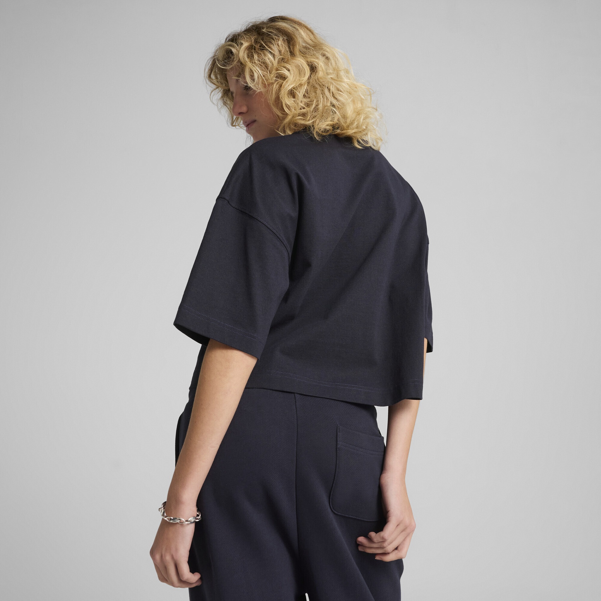 PUMA T-Shirt »PREMIUM ESS Oversized-T-Shirt mit Grafik Damen«