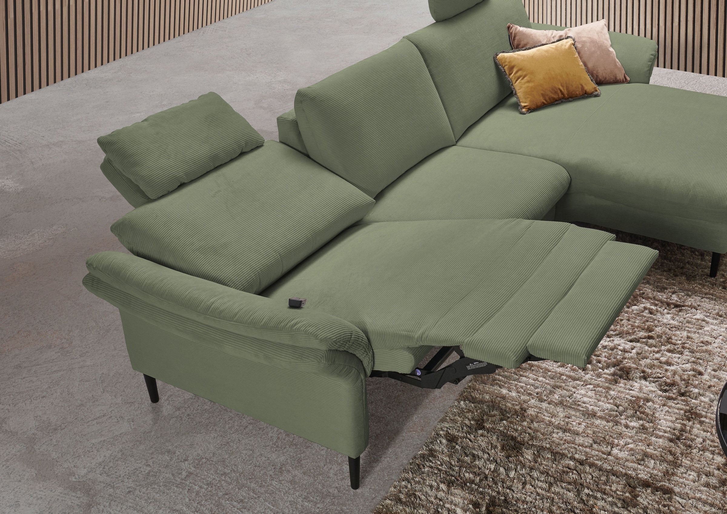 Places of Style Ecksofa »Sarsina: mit Tonnentaschen-Federkern, perfekt zum Entspannen L-Form«, inklusive 1 motorischen Relaxfunktion mit Herz-Waage-Beschlag