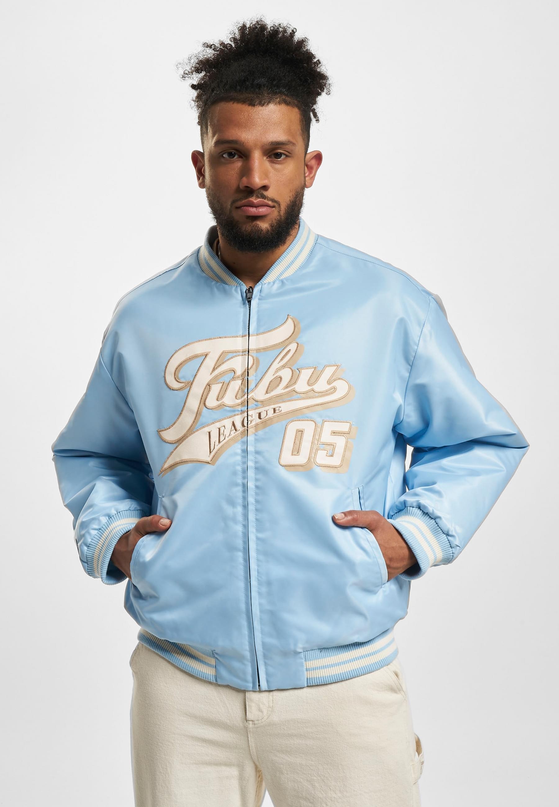 Fubu Allwetterjacke »Fubu Herren FM232-006-2 FUBU Varsity Reversible Satin Jacket«, (1 St.), ohne Kapuze