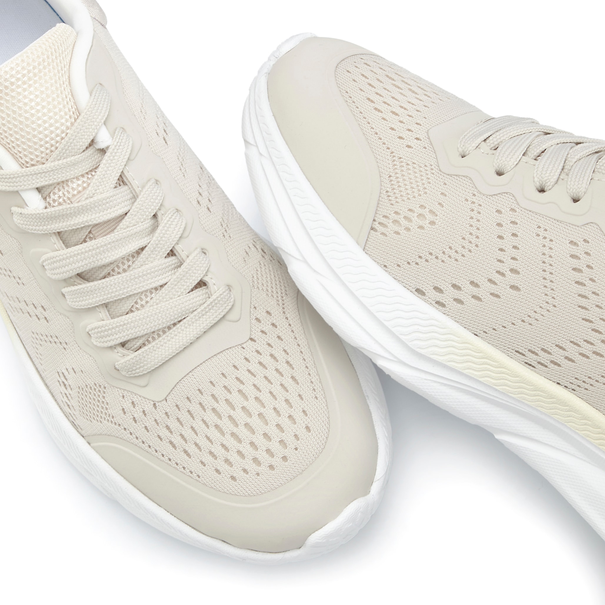 LASCANA Sneaker, Freizeitschuh, Halbschuh, Schnürhalbschuh im sportiven Look VEGAN