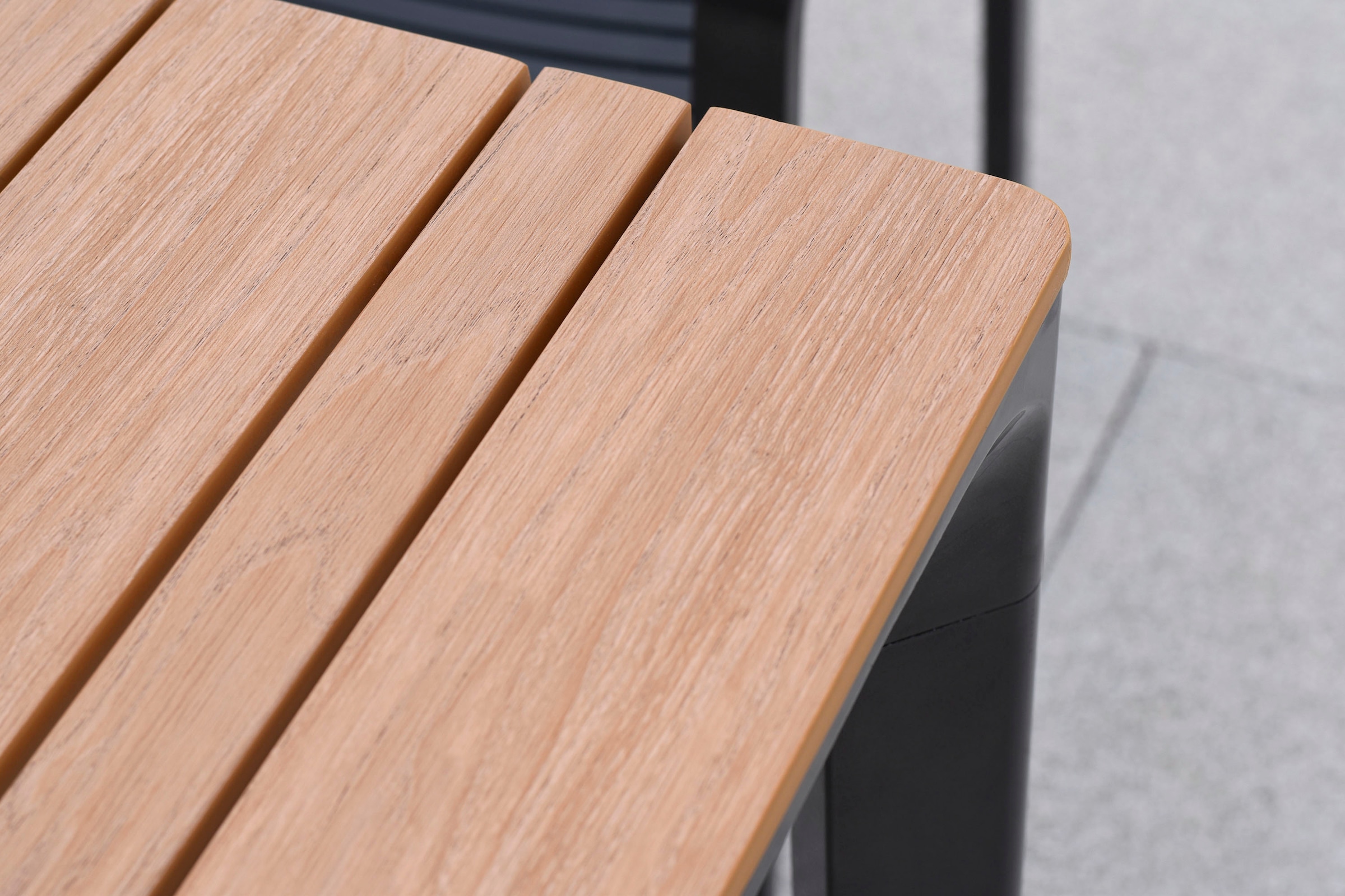 MERXX Garten-Essgruppe »»Paliano««, (Set, 5 tlg.), Applikationen, Armlehnen und Tischplatte aus Kunststoff in Holzoptik