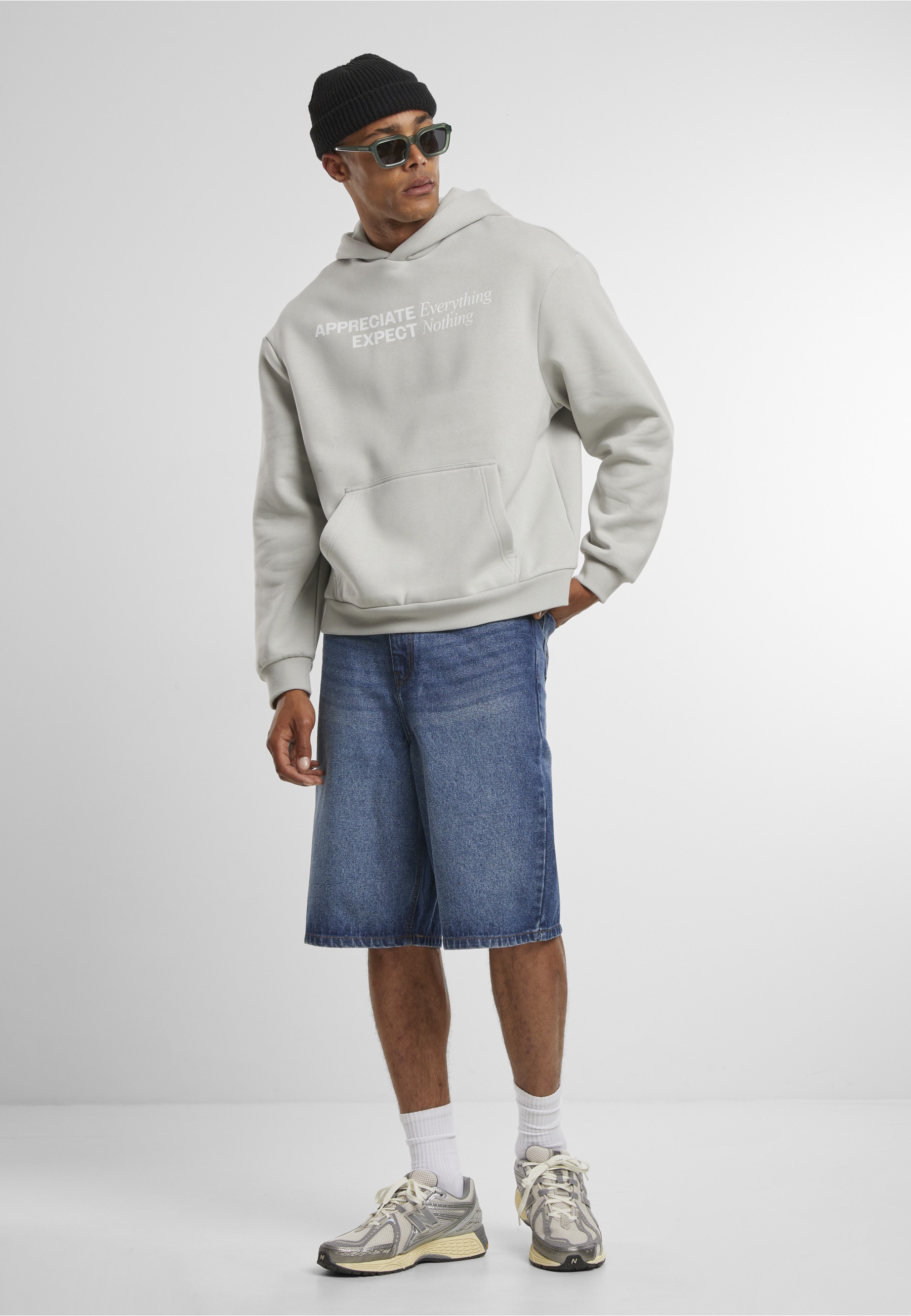 Upscale by Mister Tee Kapuzenpullover »Upscale by Mister Tee Appreciate & Respect Fluffy Hoody« 1 Stk.