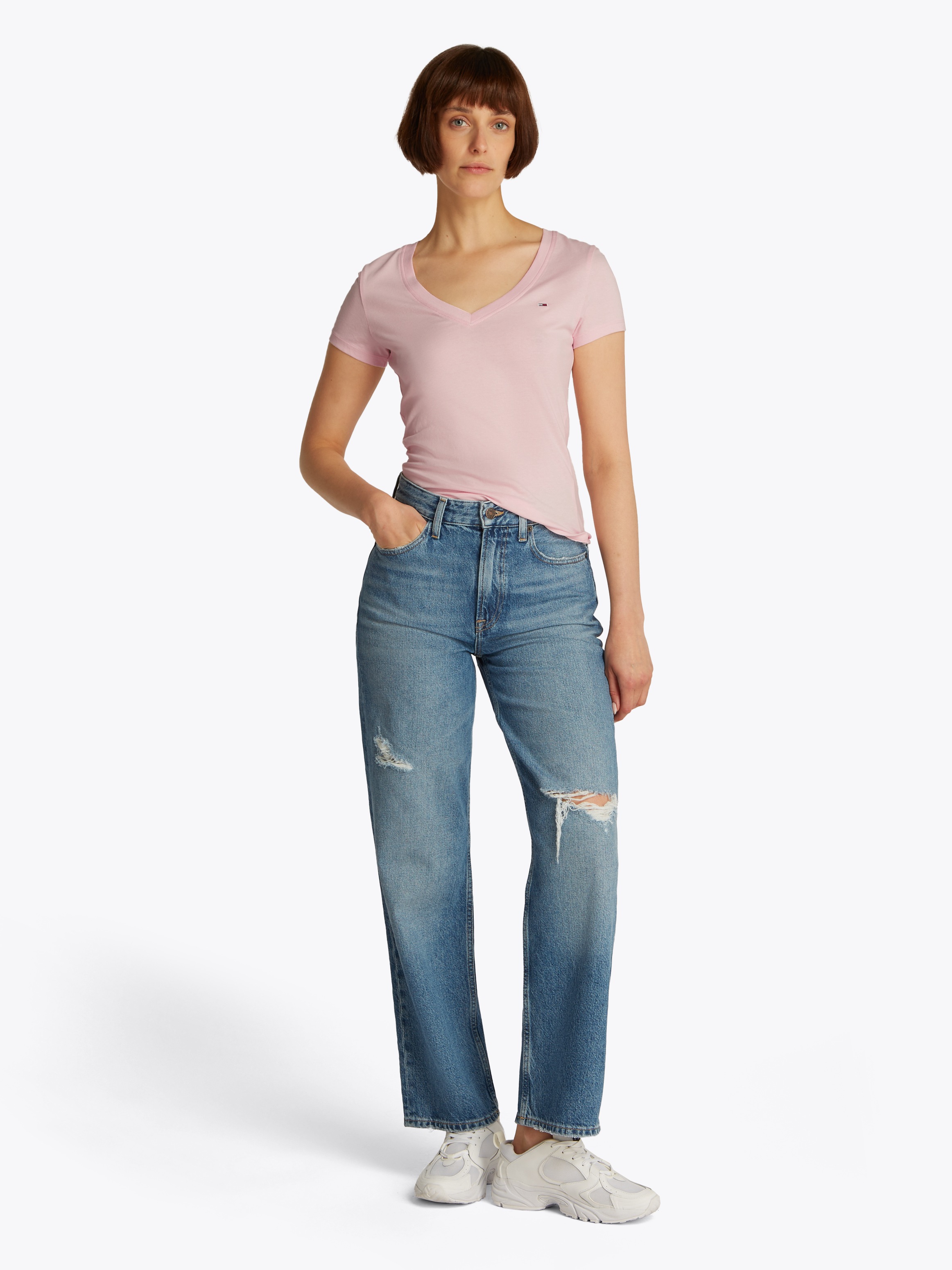 Tommy Jeans T-Shirt »TJW SLIM V-NECK TEE«, mit Logo-Stickerei