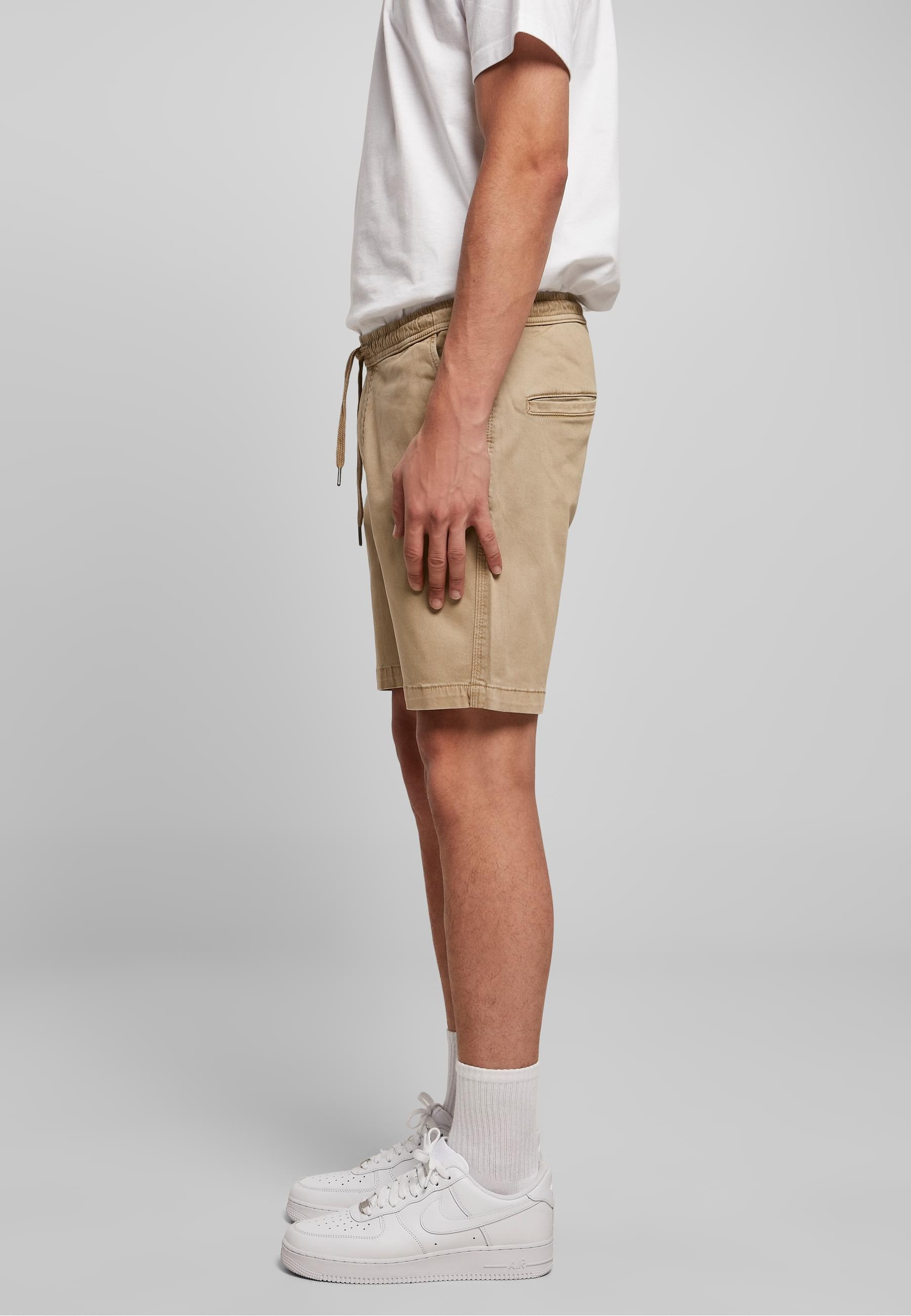 URBAN CLASSICS Stoffhose »Urban Classics Herren Stretch Twill Joggshorts«, (1 tlg.)