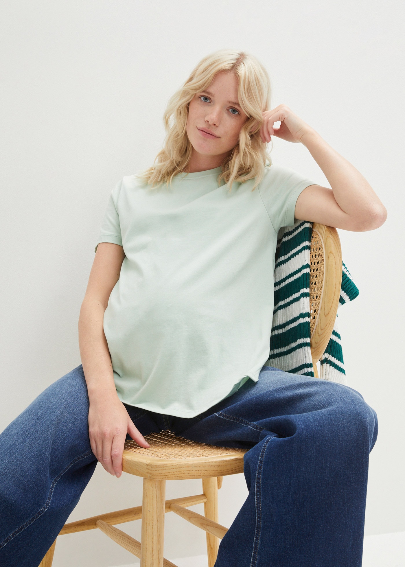 bonprix Umstandsshirt Packung, 2 lässige Passform, Kurzarm, mit Stillfunktion, aus Jersey