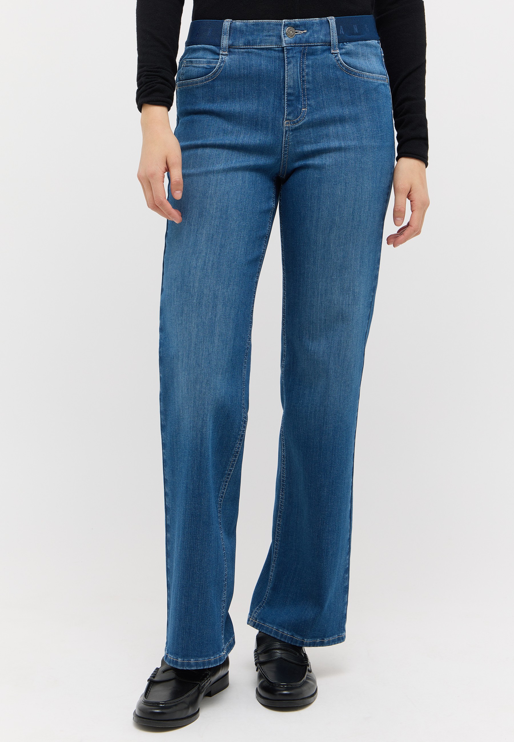 ANGELS 5-Pocket-Jeans "L. SPORTY" weite Passform, mit Gürtelschlaufen, 1-Knopf-Form