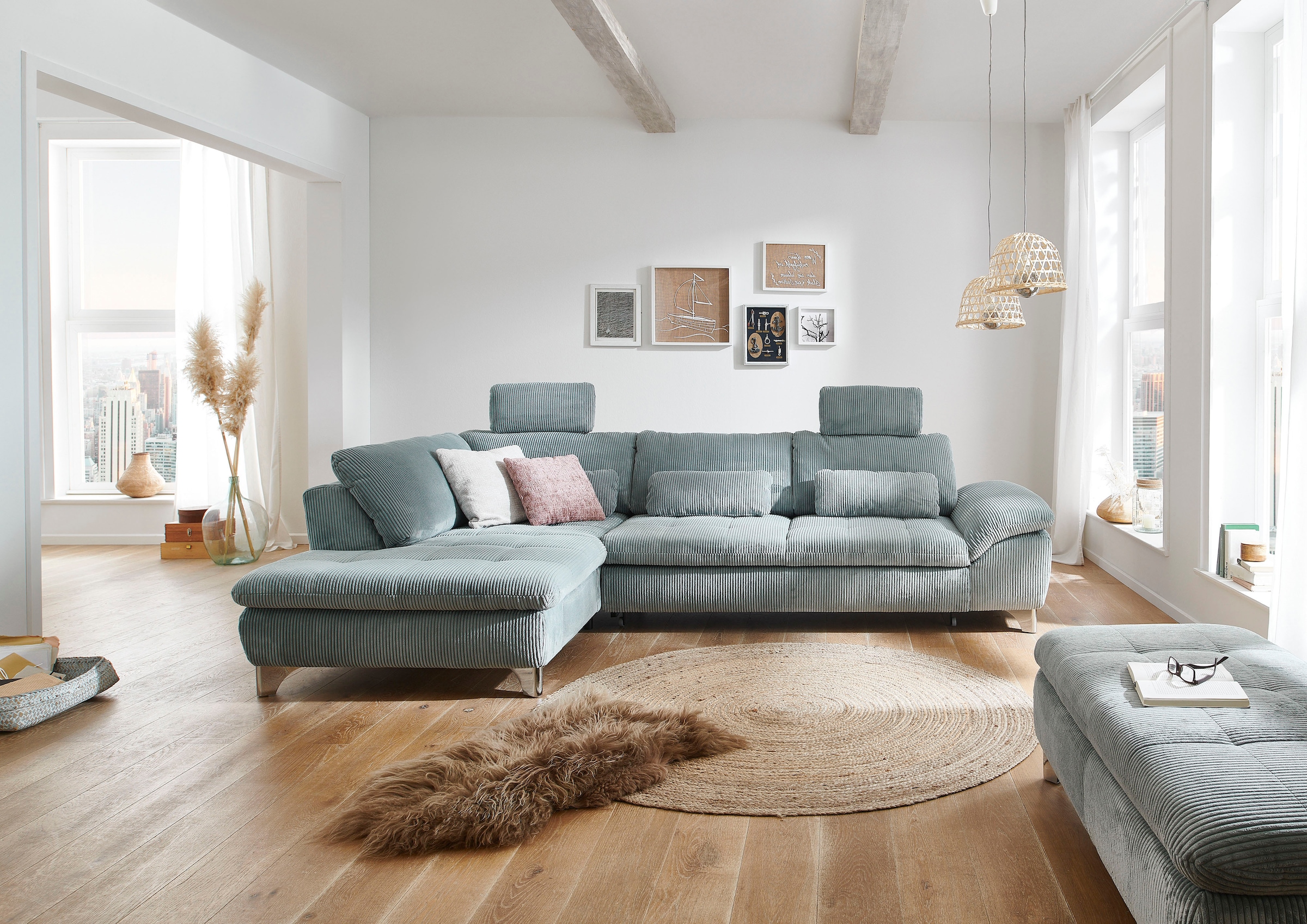 Die PlanBar Ecksofa "Ottomane MP-IN14007 L-Form, Breite 306 cm" wahlweise mit Schlaffunktion und verstellbaren Kopfstützen