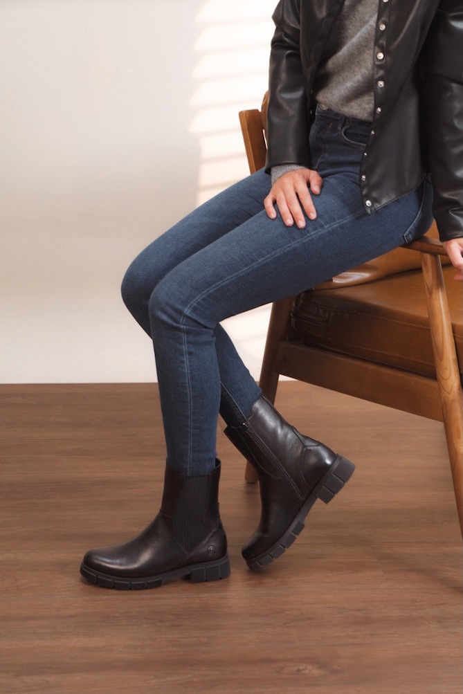 Thumbnail - Remonte Chelseaboots "Elisabeth Hurley-Collection" Boots, Stiefelette, Profilsohle und Innenreißverschluss
