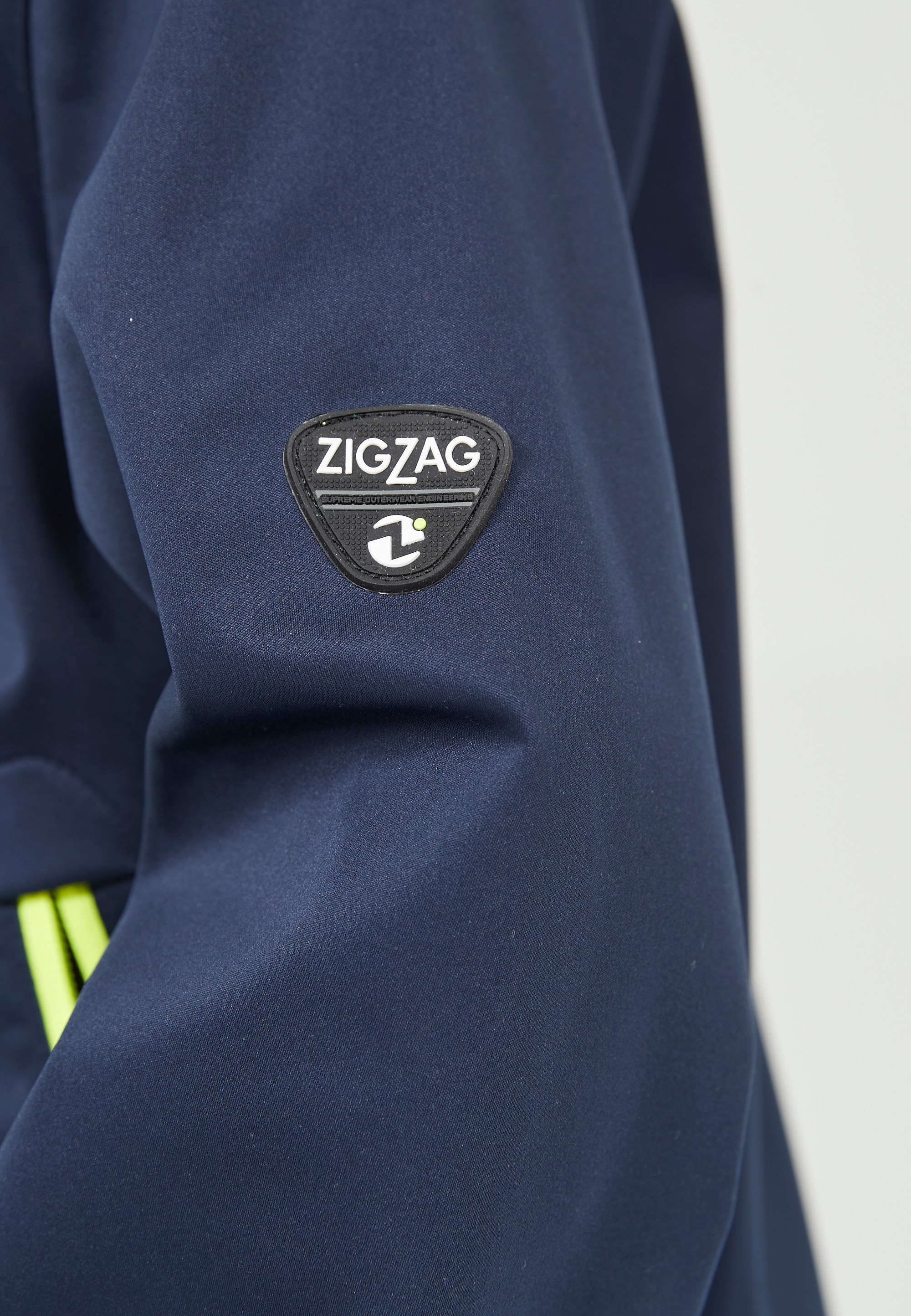 ZIGZAG Softshelljacke »SKJOLD W-PRO 8000 WATERPROOF«, mit 8000 mm Wassersäule