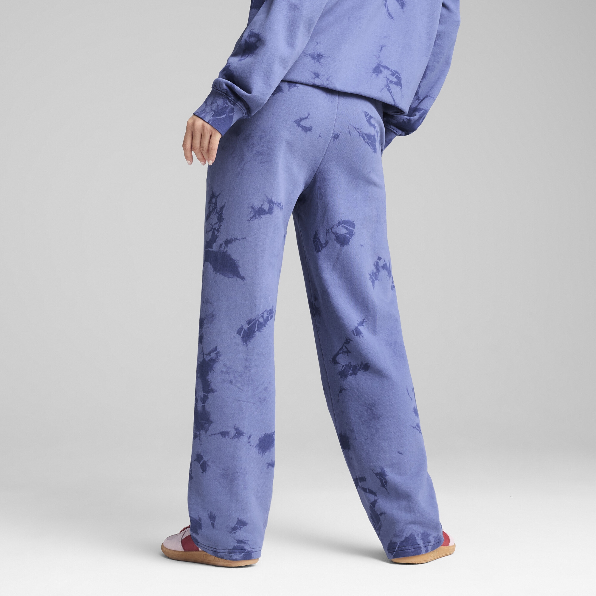PUMA Sporthose »WARDROBE ESS FLORAL PACK Straight Fit Jogginghose mit Waschung«