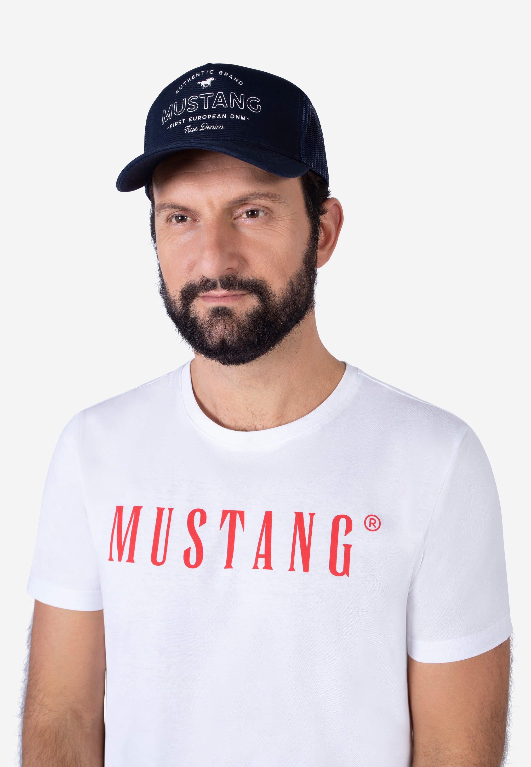 MUSTANG Baseball Cap 1 Stk. gerundeter Schirm, Größenverstellbar, Markenlogo vorne