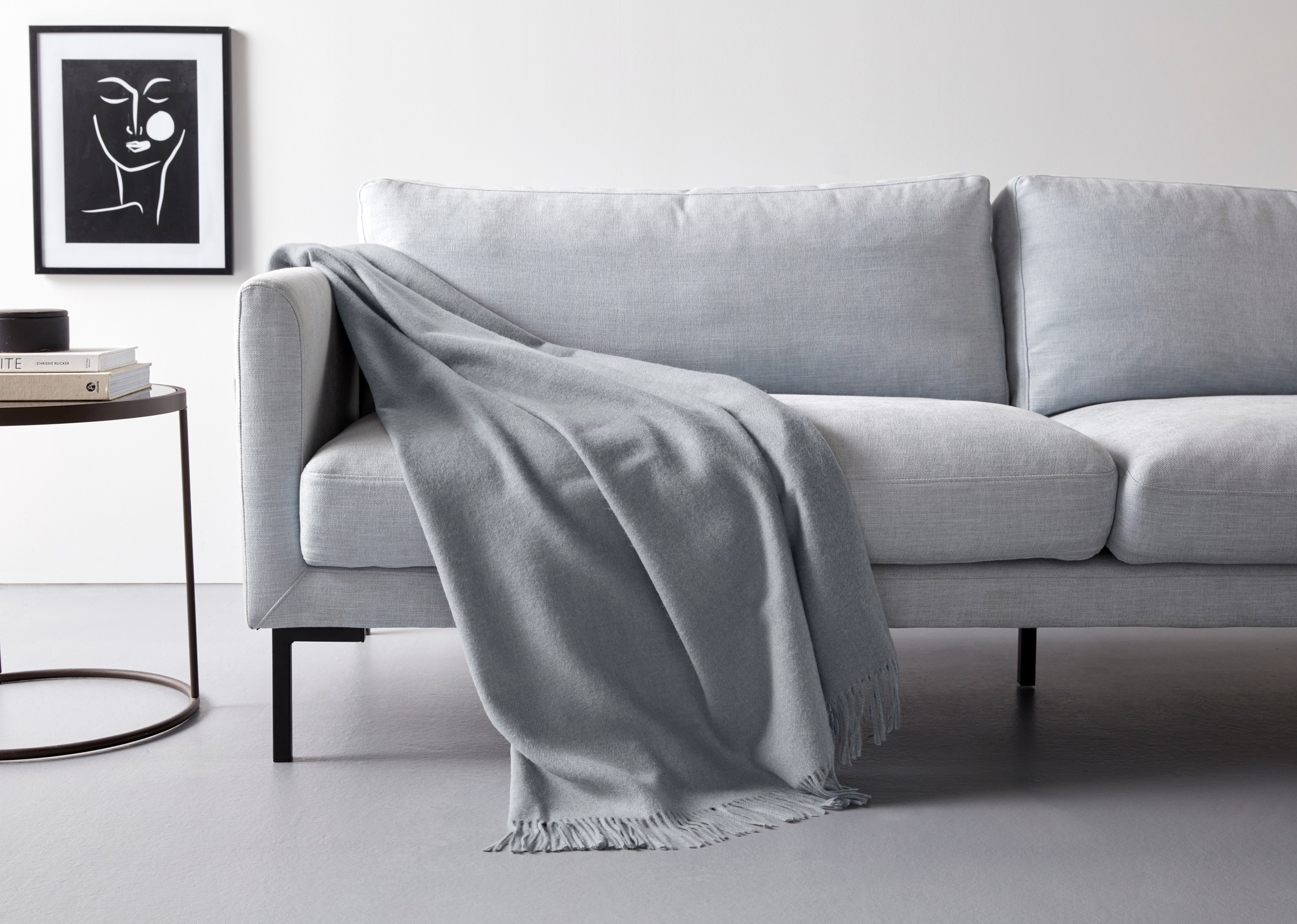 andas Plaid »Jacquard garngefärbt Kuscheldecke anschmiegsam weich Wohndecke«, 130 x 170 cm (Breite x Länge), in zarten Farben, mit Fransen