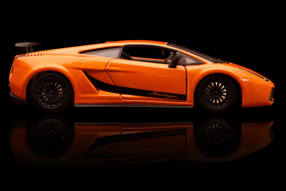 Papermoon Fototapete "Auto orange"