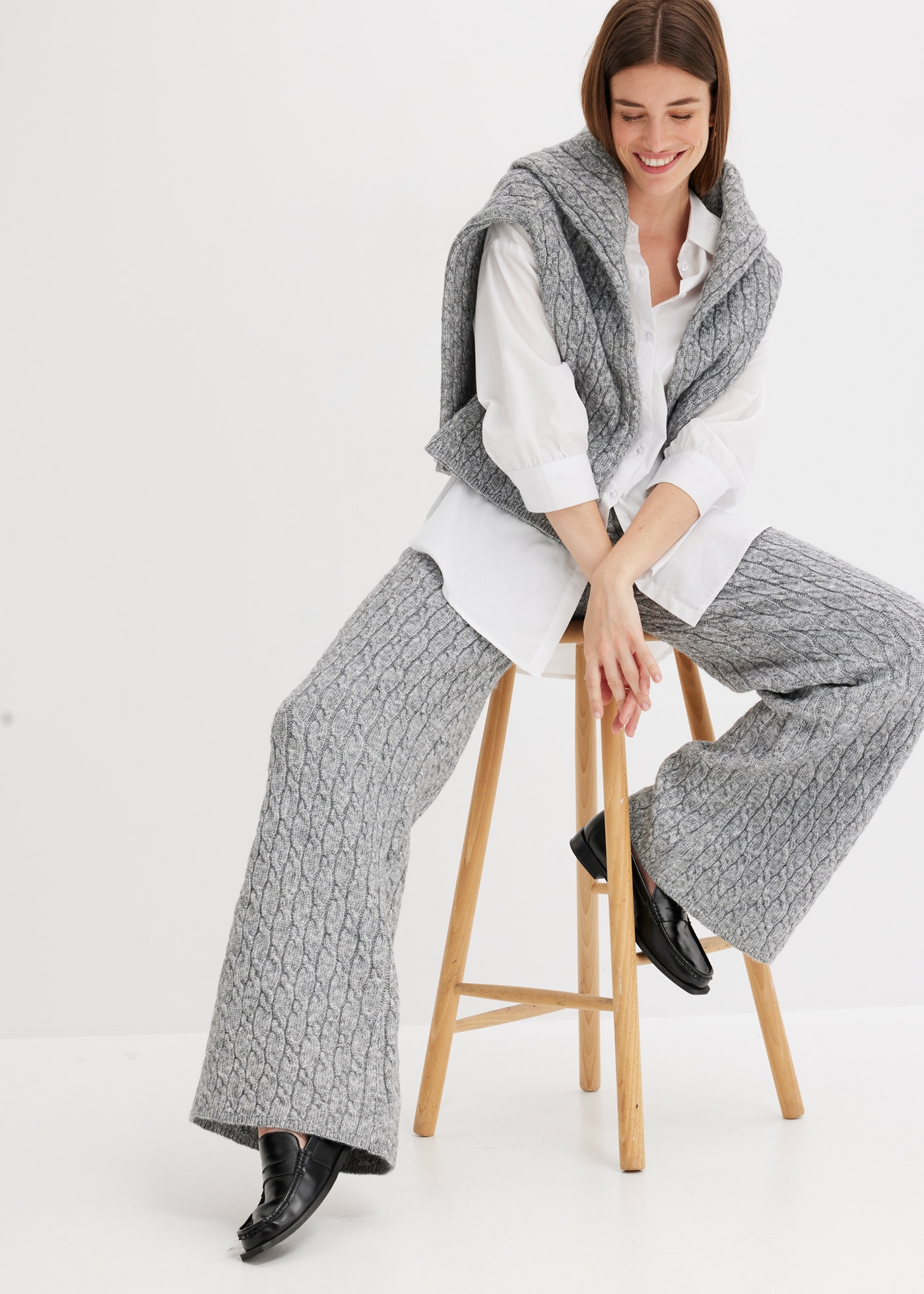 bonprix Stoffhose »Strickhose mit Zopfmuster«  mit Zopfmuster