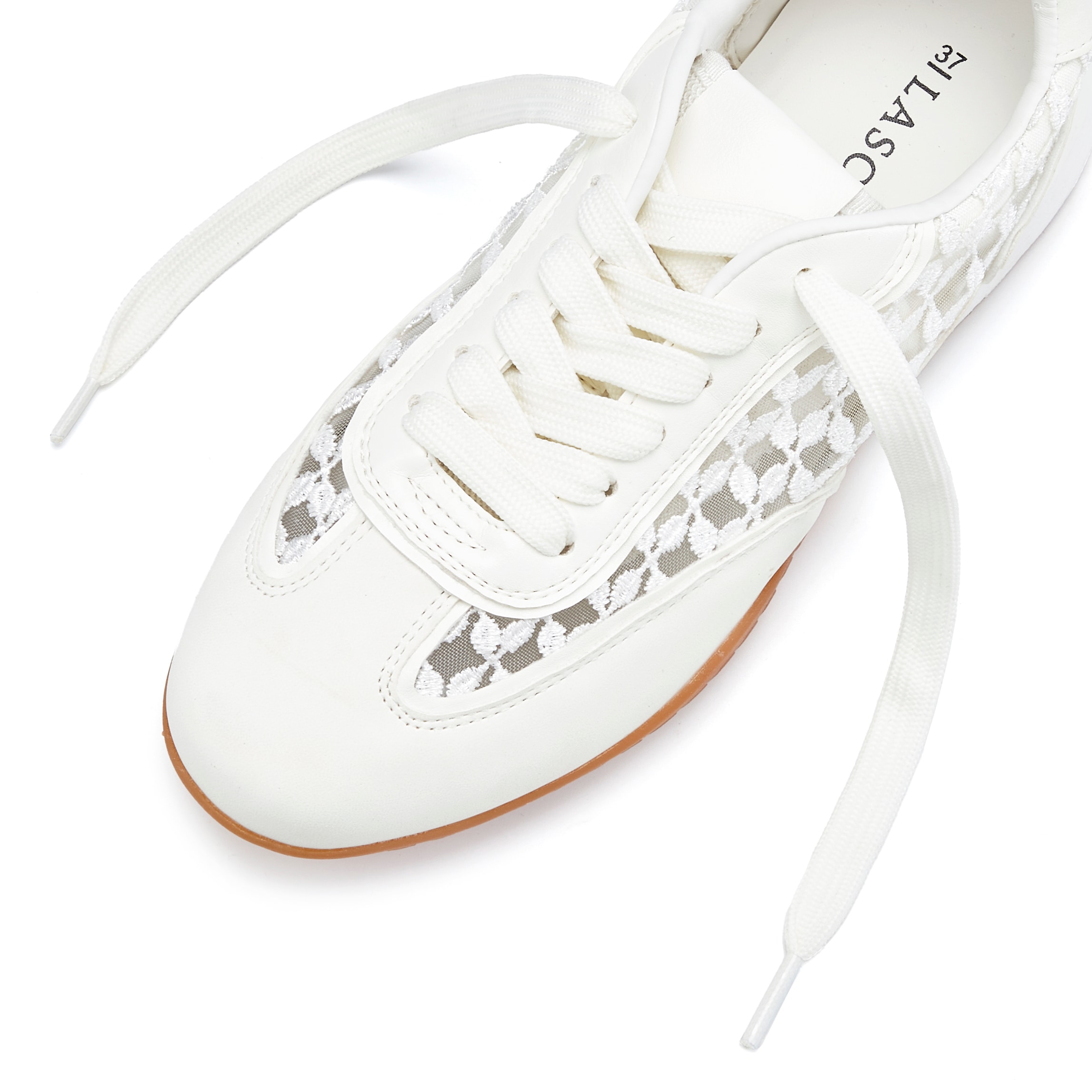 LASCANA Sneaker »Halbschuh, Sneaker, Schnür-Sneaker«  weiches Textil-Obermaterial VEGAN