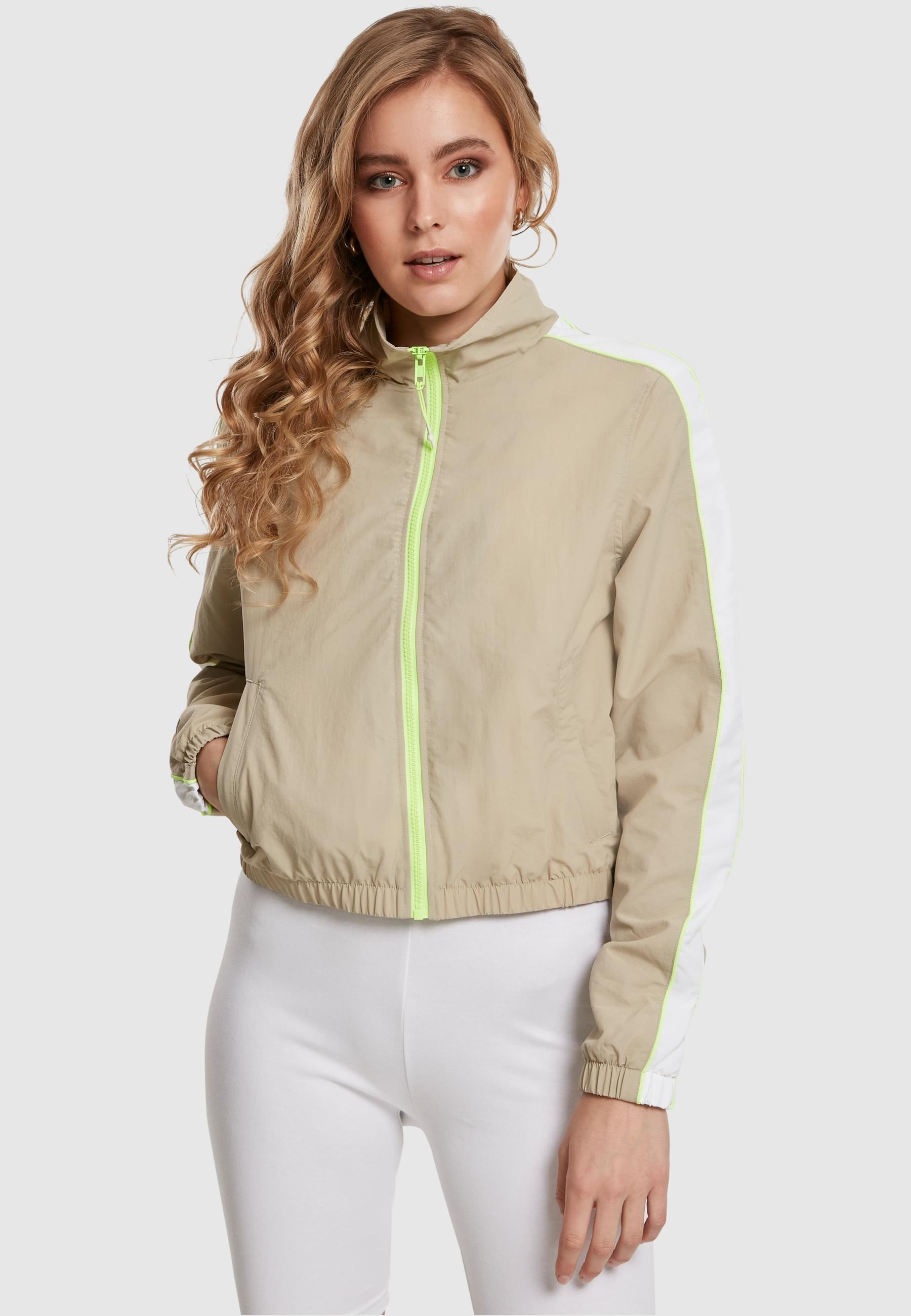 URBAN CLASSICS Allwetterjacke »Urban Classics Damen Ladies Short Piped Track Jacket«, (1 St.), ohne Kapuze