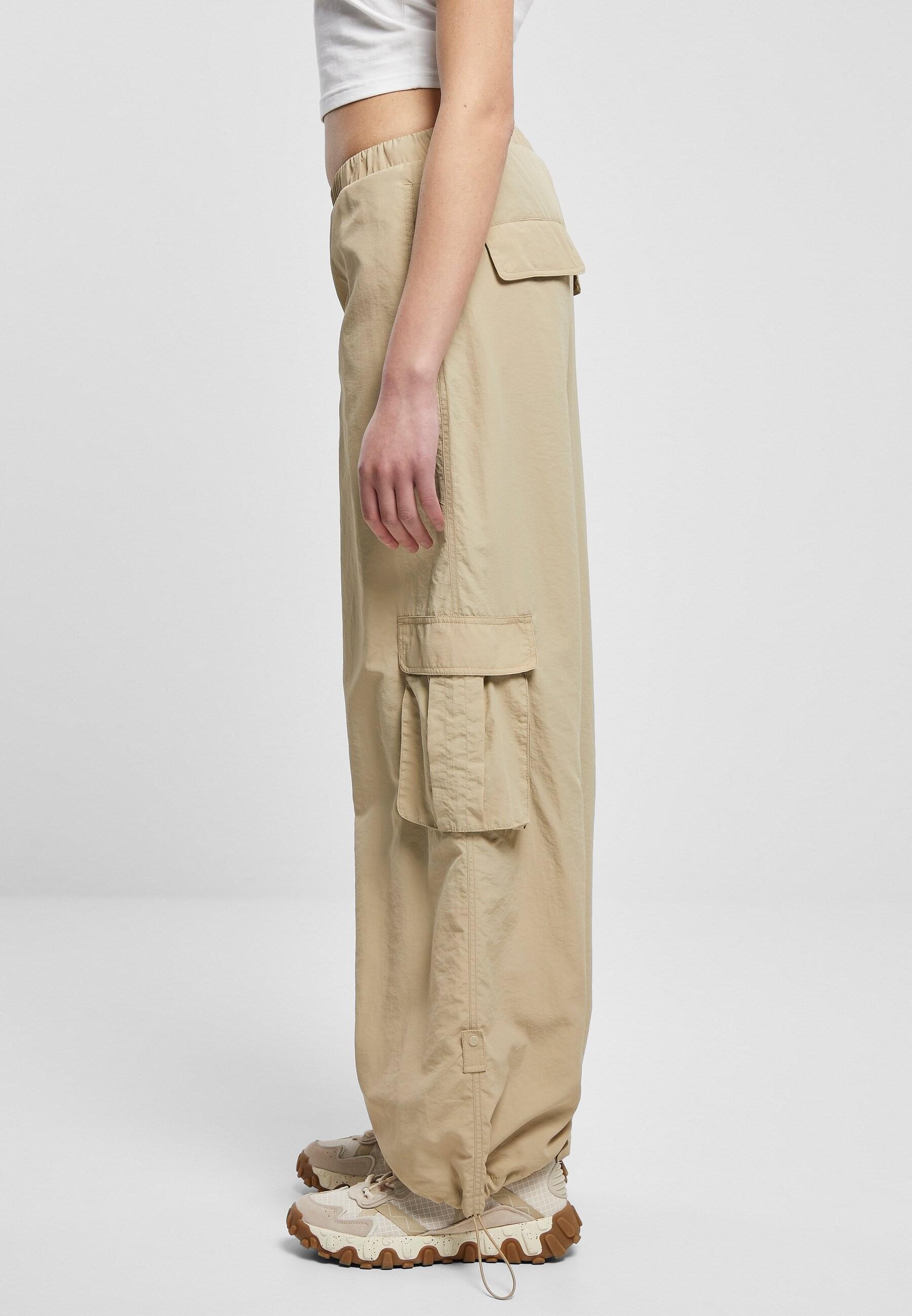 URBAN CLASSICS Stoffhose »Urban Classics Damen Ladies Wide Crinkle Nylon Cargo Pants«, (1 tlg.)