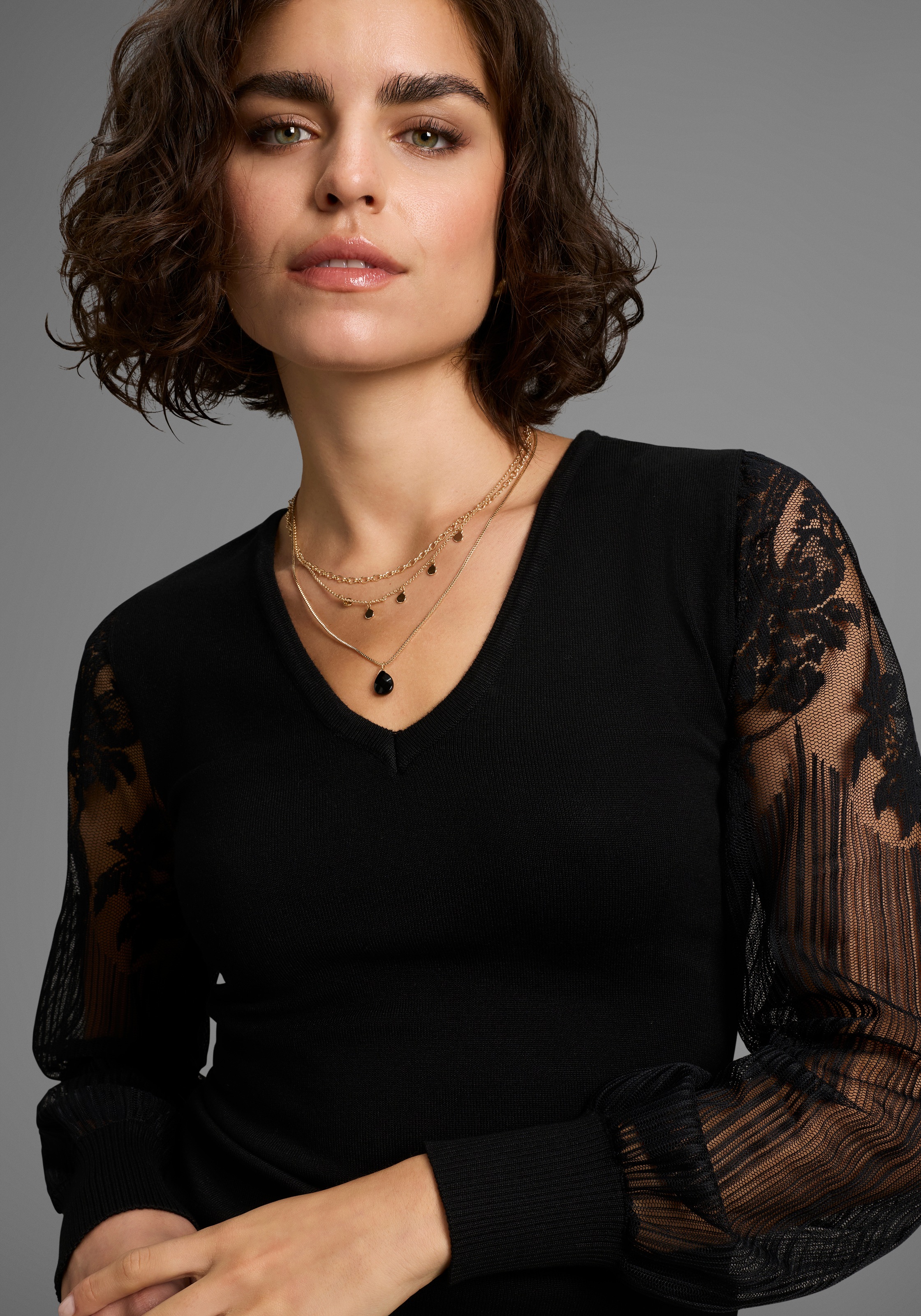 Thumbnail - Melrose V-Ausschnitt-Pullover Feinstrickpullover mit Ärmeln aus hochwertiger Spitze