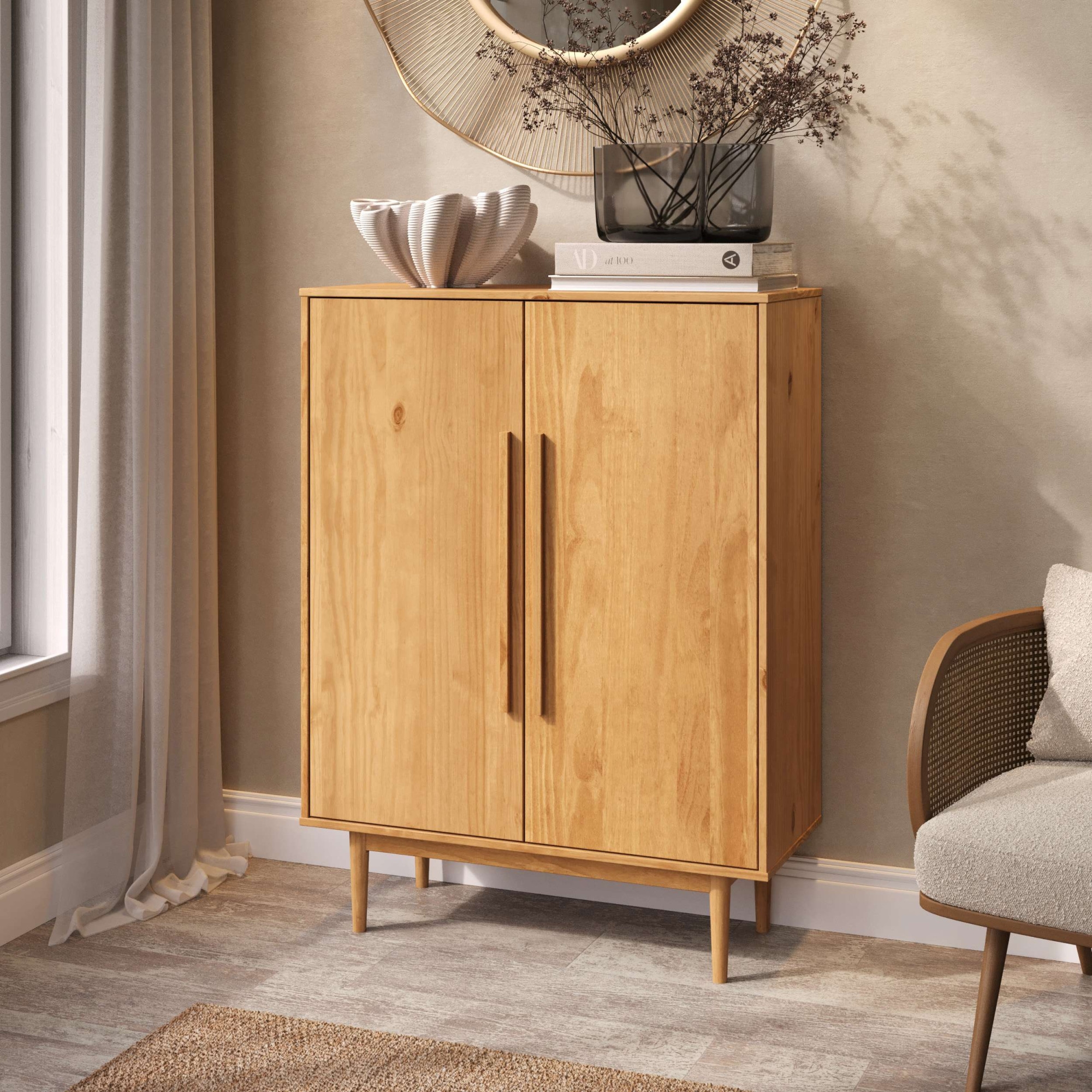 OTTO home Highboard »Vara, Kommode mit 2 Türen und 2 variabel einsetzbare Einlegeböden« aus massivem Kiefernholz, mit 2 Einlegeböden, Breite 90cm, Höhe 120cm