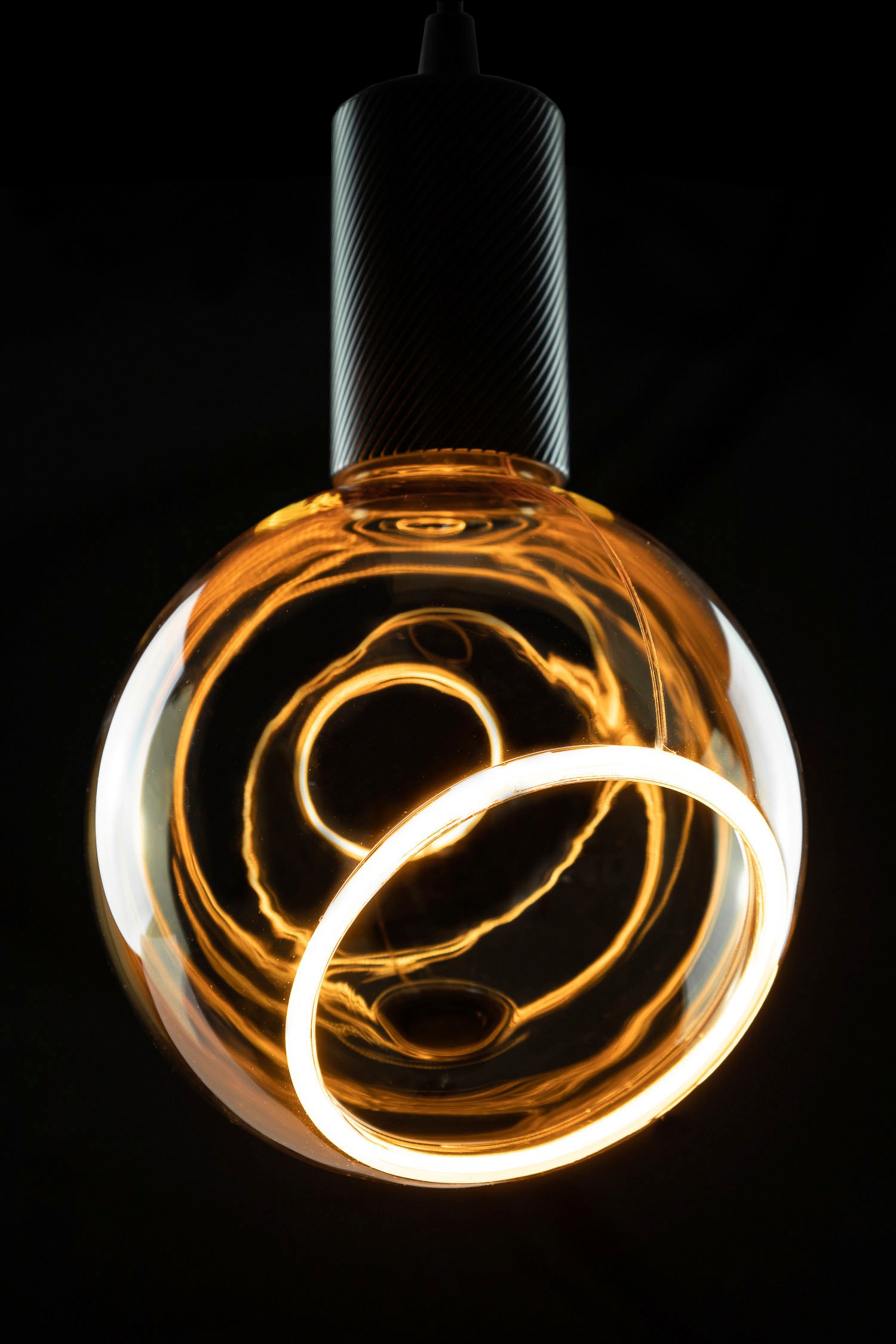 SEGULA LED-Leuchtmittel »LED Floating Globe 150 gold - 45°«, E27, 1 St., Extra-Warmweiß, LED Floating Globe 150 gold - 45°, E27, 4,5W, CRI 90, dimmbar
