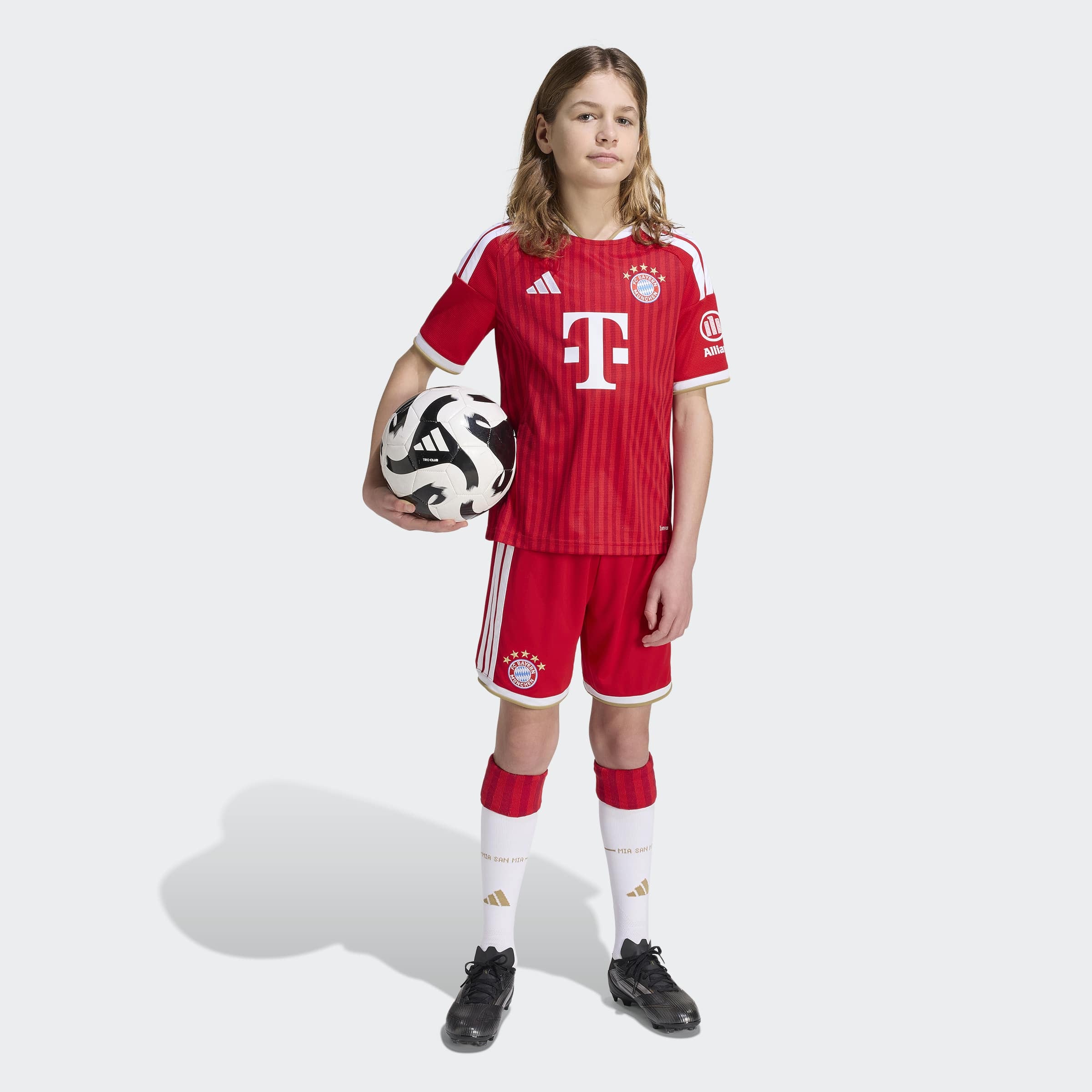 adidas Performance Trainingsshorts »FCB H SHO Y«  reguläre Passform, für Fußball, mit Vereinslogo