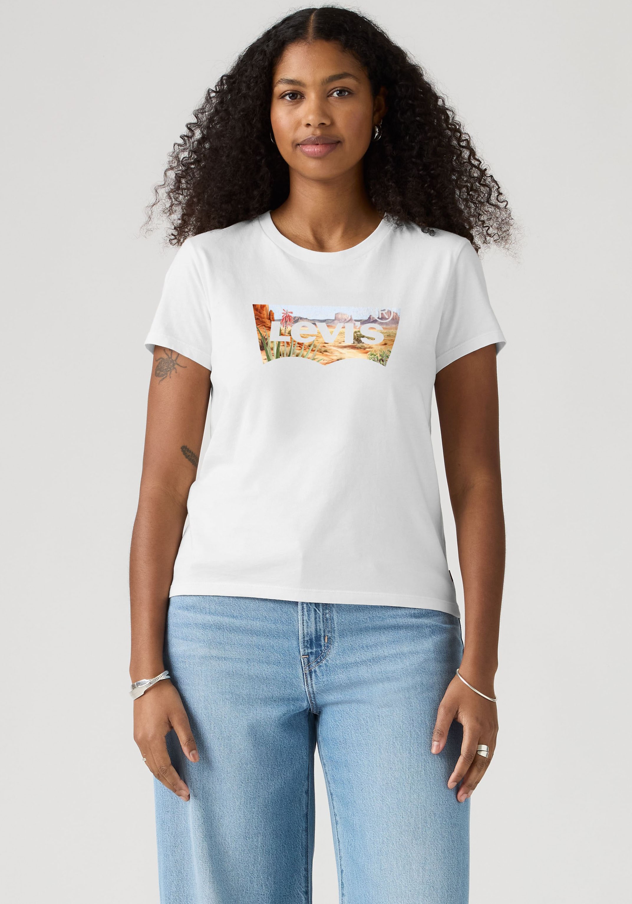 Levis Rundhalsshirt "THE PERFECT TEE" mit Logo im Metallic-Holo Print