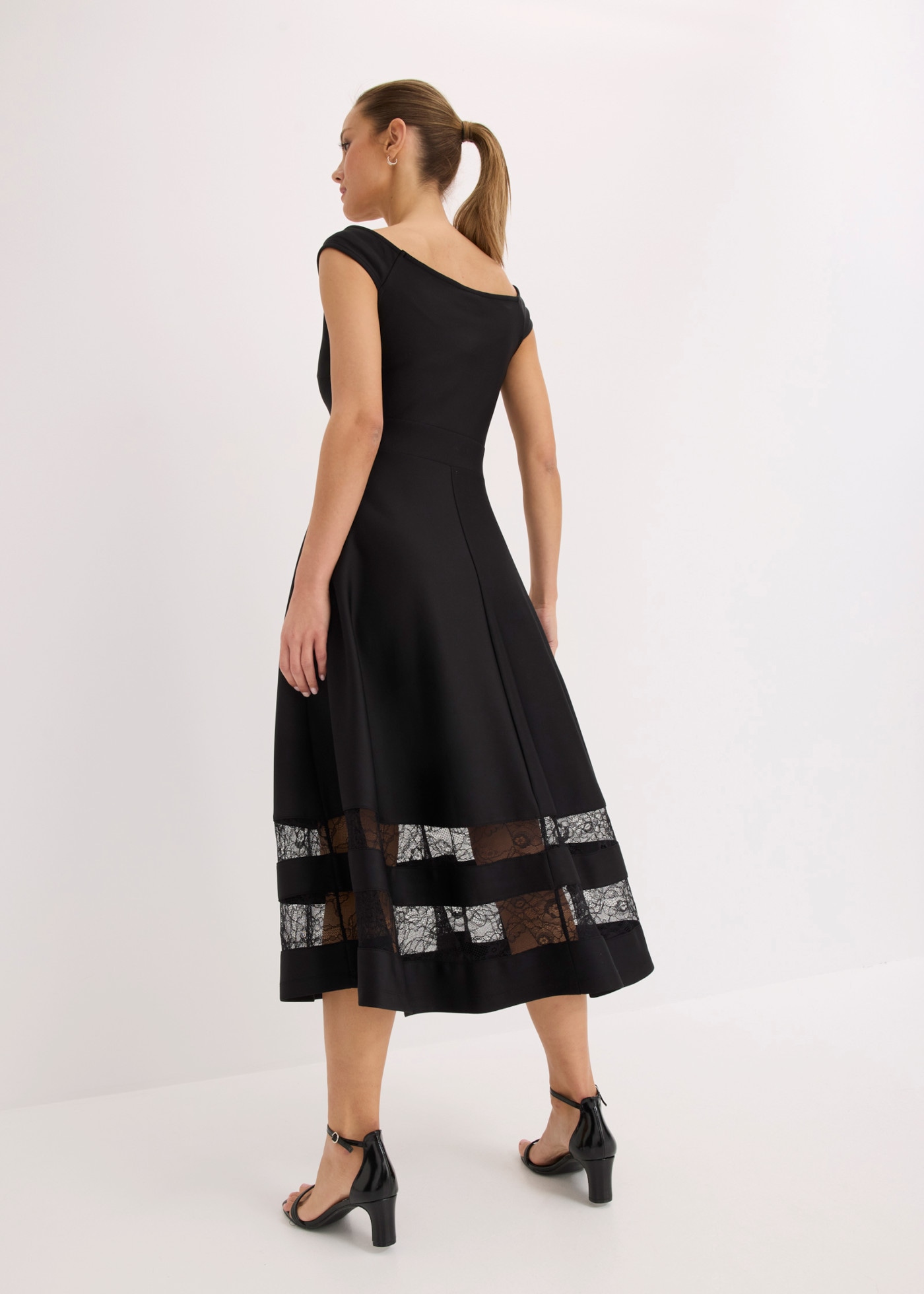 bonprix Off-Shoulder-Kleid mit Spitzen-Einsatz, ausgestellte Passform