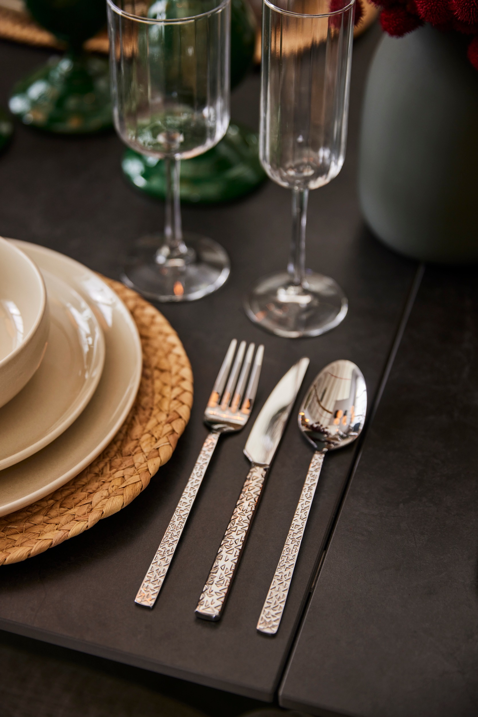 Mulex Besteck-Set »Besteck Siena, mit feiner Hammerschlag-Struktur« elegantes Besteck mit beeindruckend schöner Optik