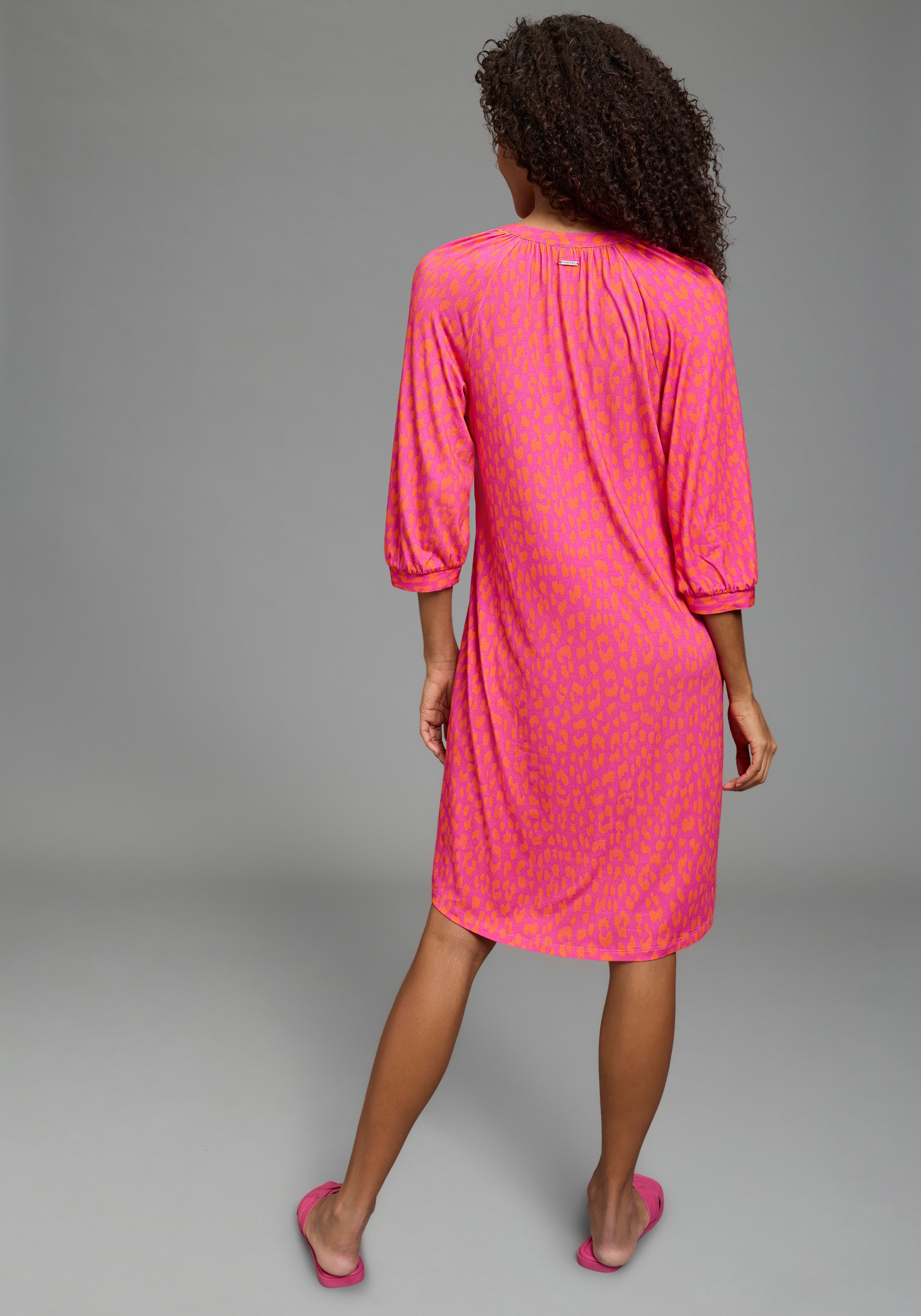 Laura Scott Sommerkleid Mini-Look, mit V-Ausschnitt, mit Halbarm, aus Visko günstig online kaufen