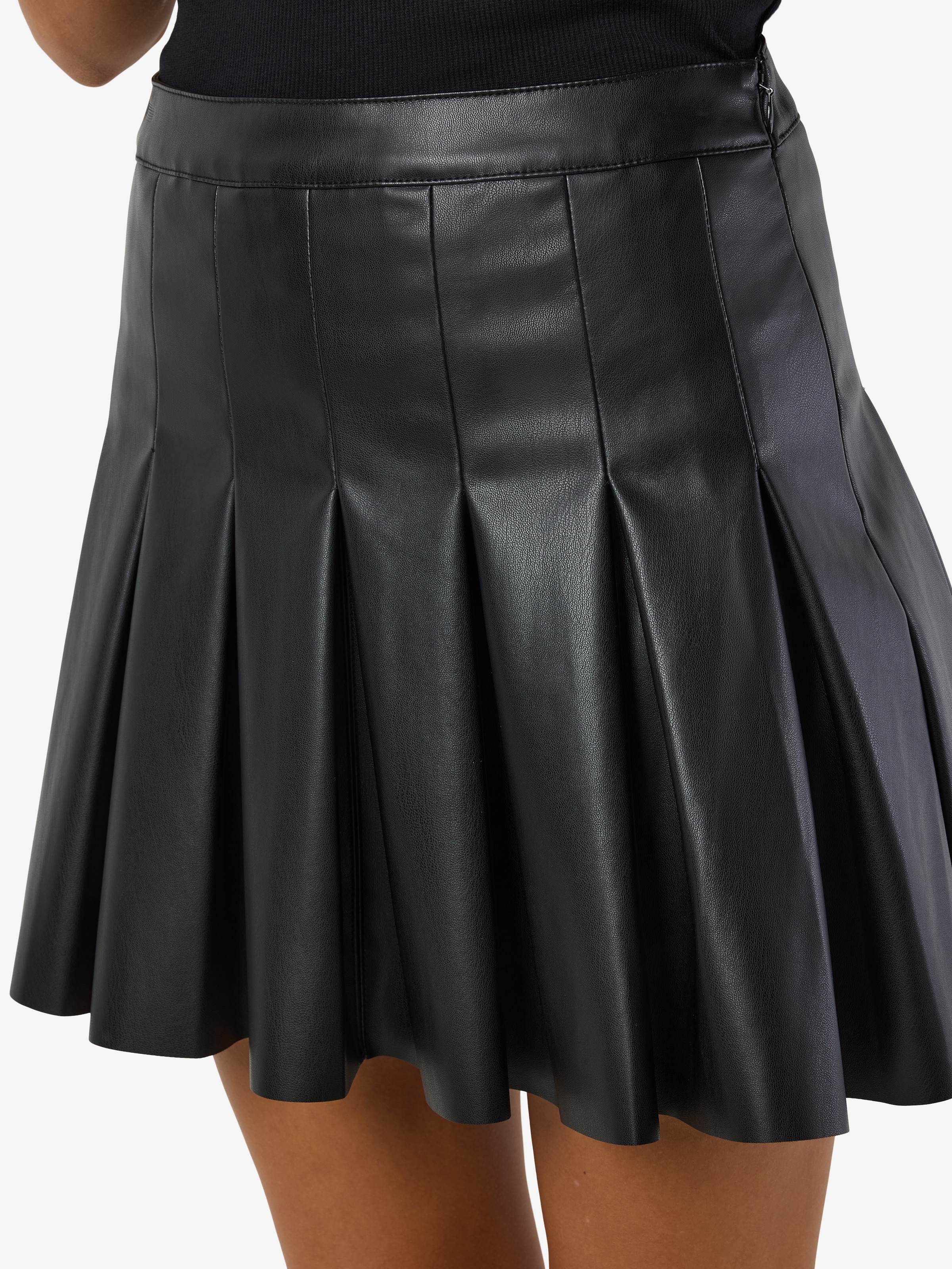 Noisy may Lederimitatrock »NMPAULO HW PLEATED PU MINI SKIRT«