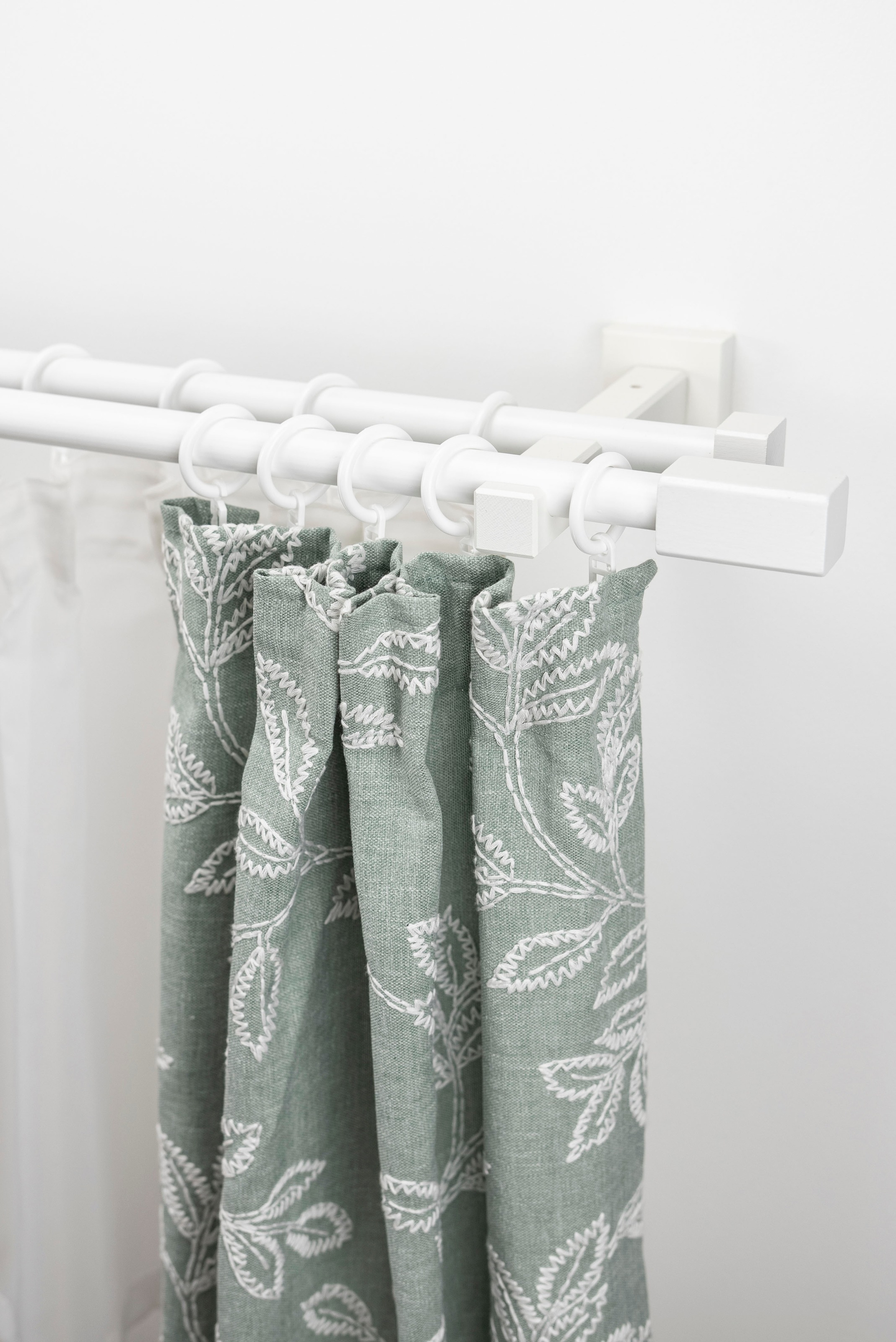 GARESA Gardinenstange "CUBUS" Ø 20 mm 2 läufig-läufig Wunschmaßlänge;Träger günstig online kaufen