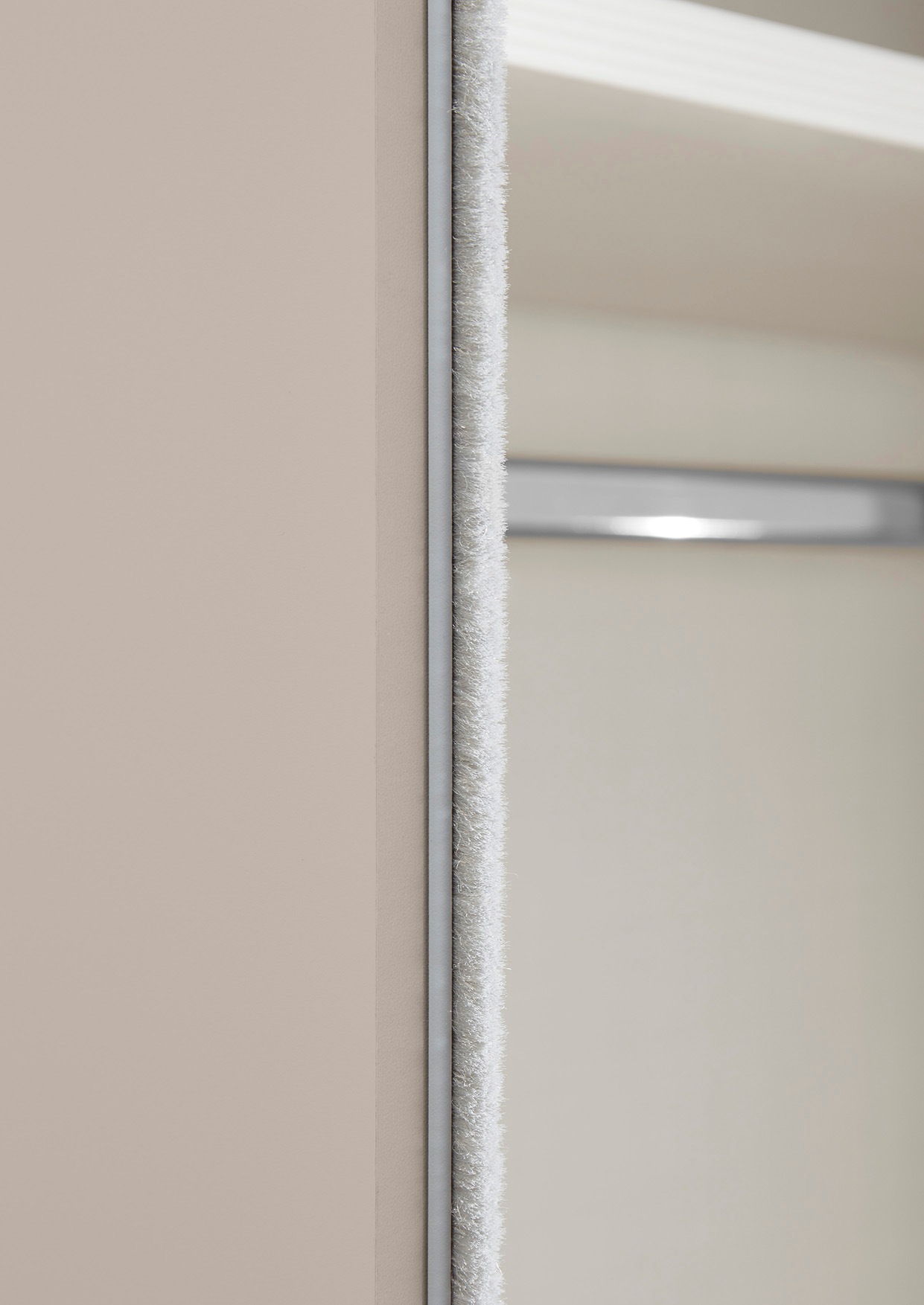 STAUD Schwebetürenschrank »Sinfonie Plus, edles Design in hochwertiger Qualität, Made in Germany«, Mit Spiegeltür und vier verschiedenen Ausstattungsvarianten