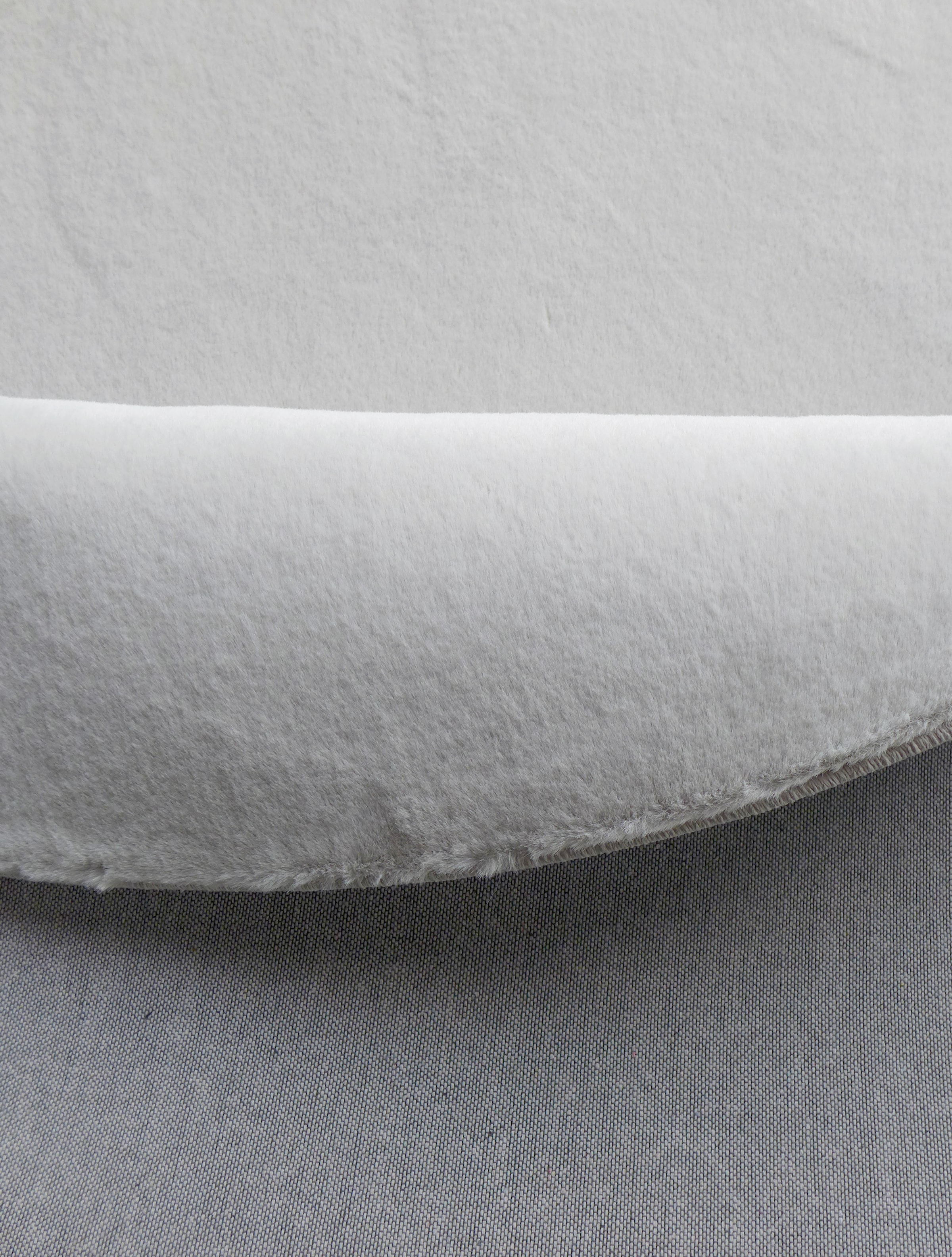 Leonique Fellteppich »Balu«, rund, 20 mm Höhe, Kunstfell in Kaninchenfell Haptik, fußbodenheizungsgeeignet, pflegeleicht, ideale Teppiche für Wohnzimmer, Schlafzimmer, Esszimmer, Arbeitszimmer